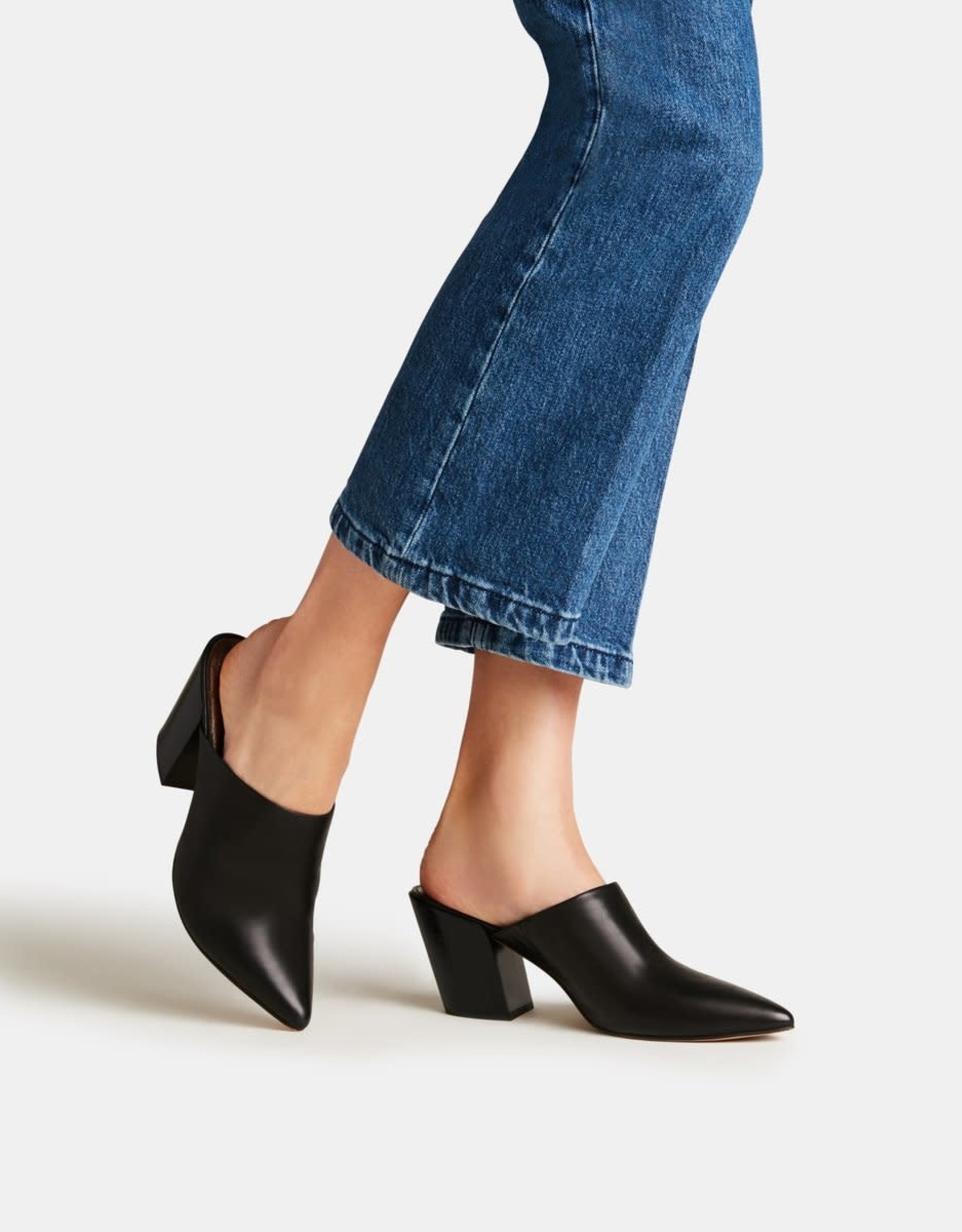 dolce vita angela mule