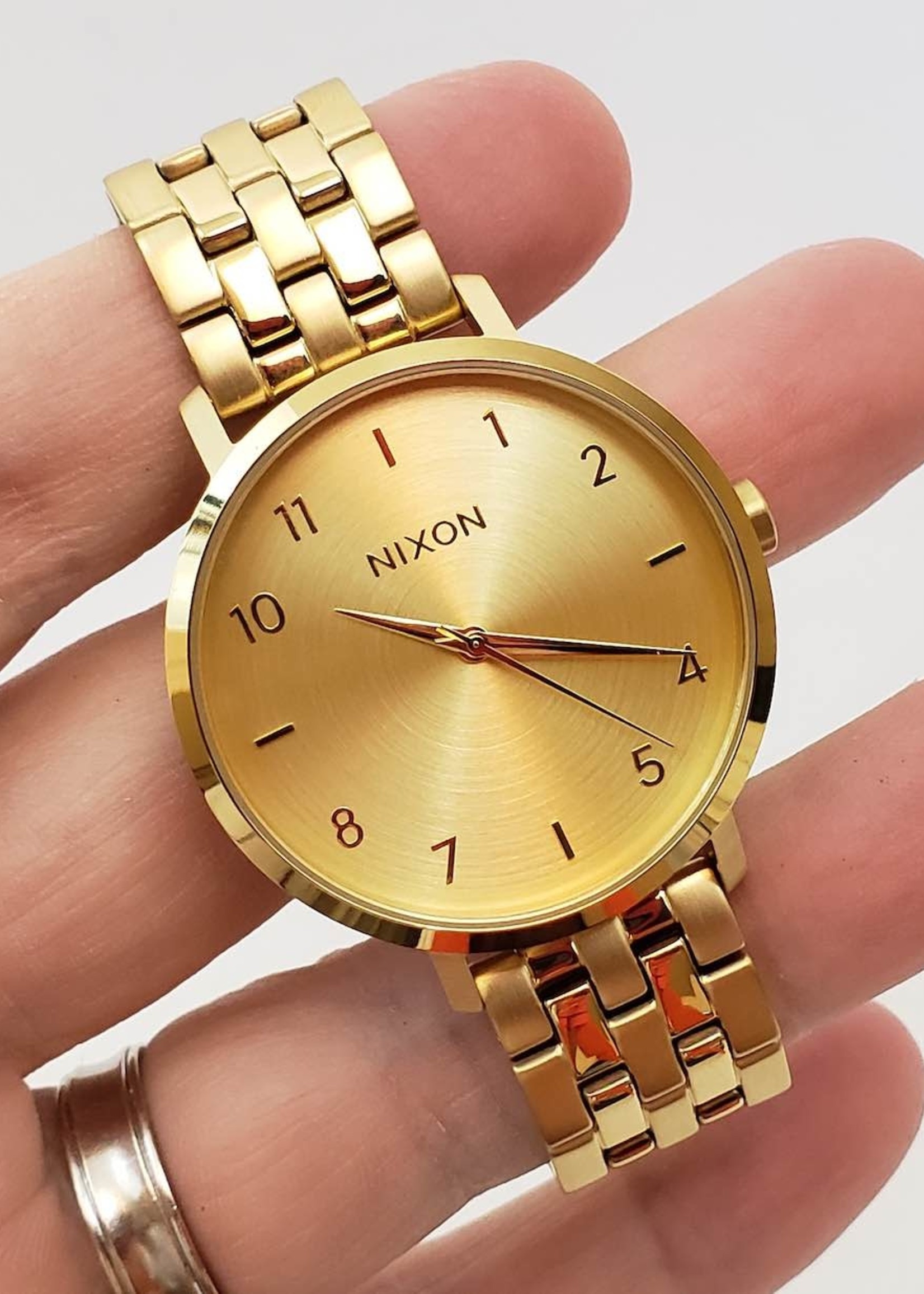 NIXON ARROW WATCH - ALL GOLD