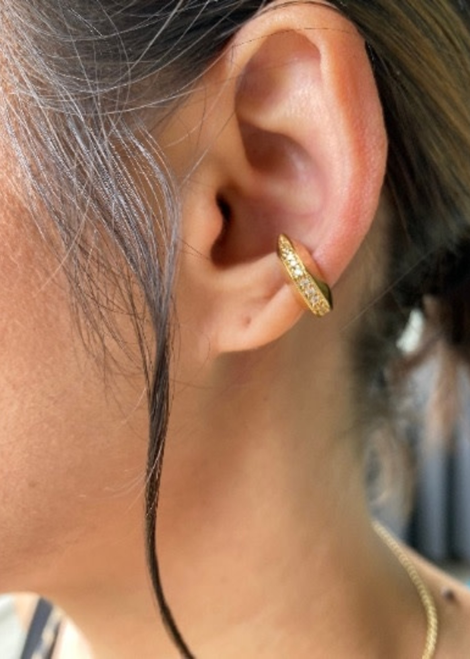 LeBLANC finds Heptagon 18k Gold filled Ear Cuff
