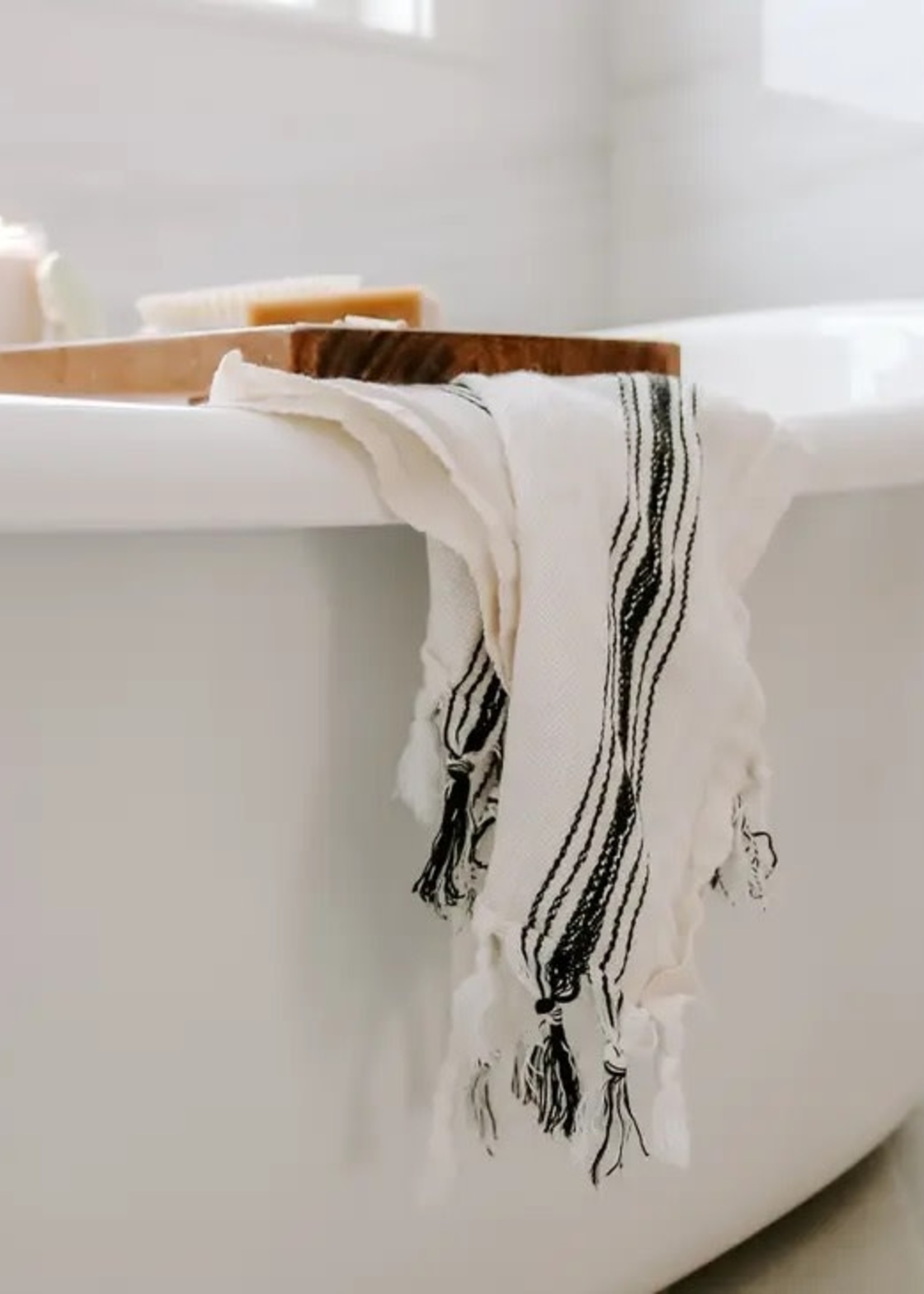 SWEET WATER DECOR Savannah Turkish Cotton + Bamboo Hand Towel