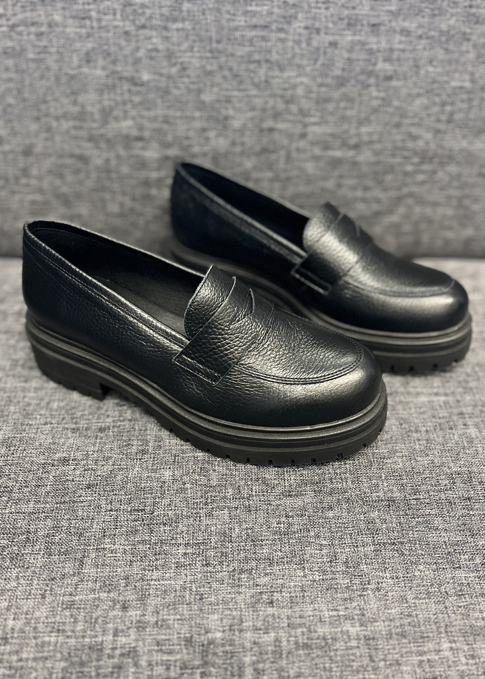 LeBLANC finds RIO Leather Loafer