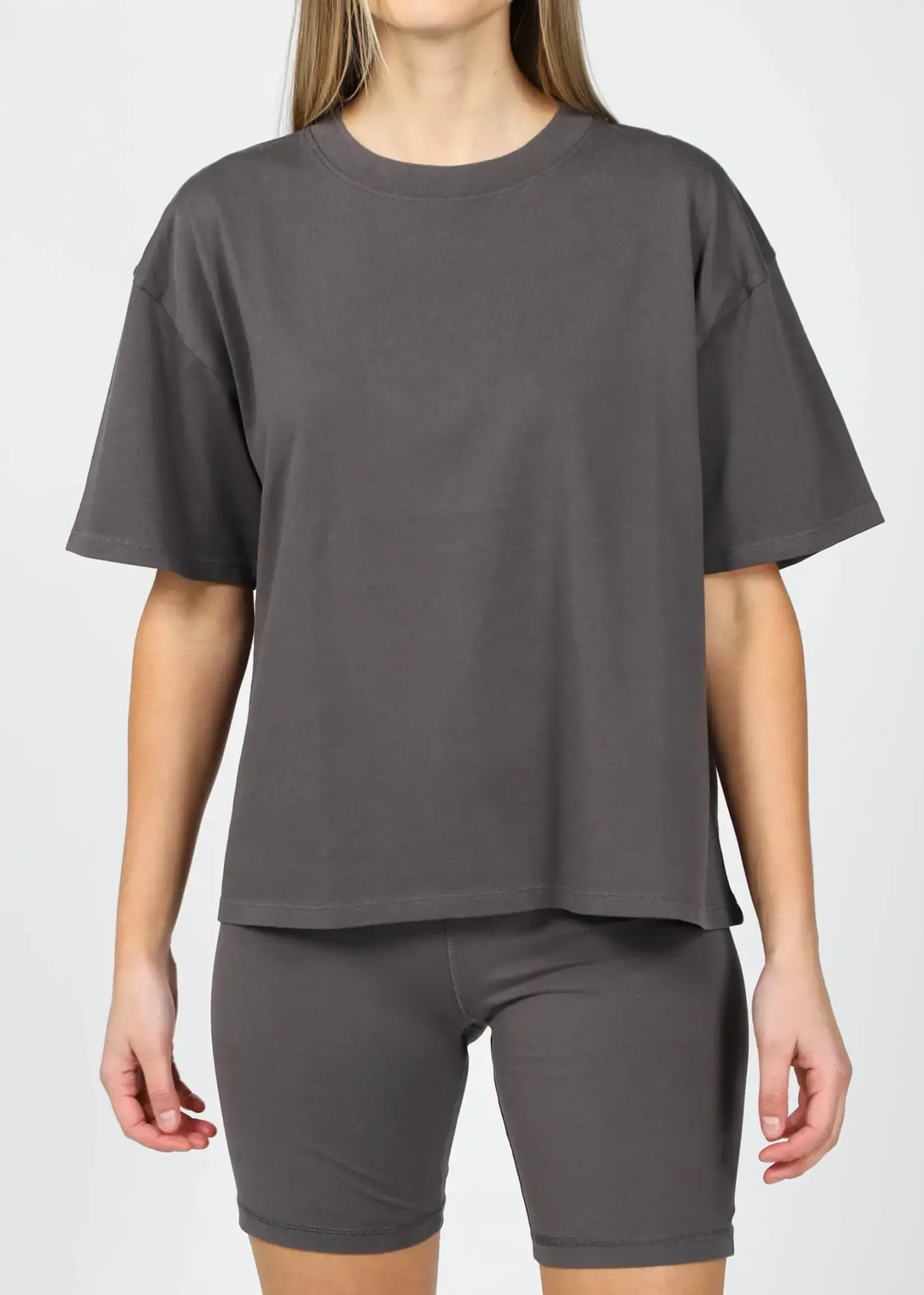 BRUNETTE  the label Boxy Tee
