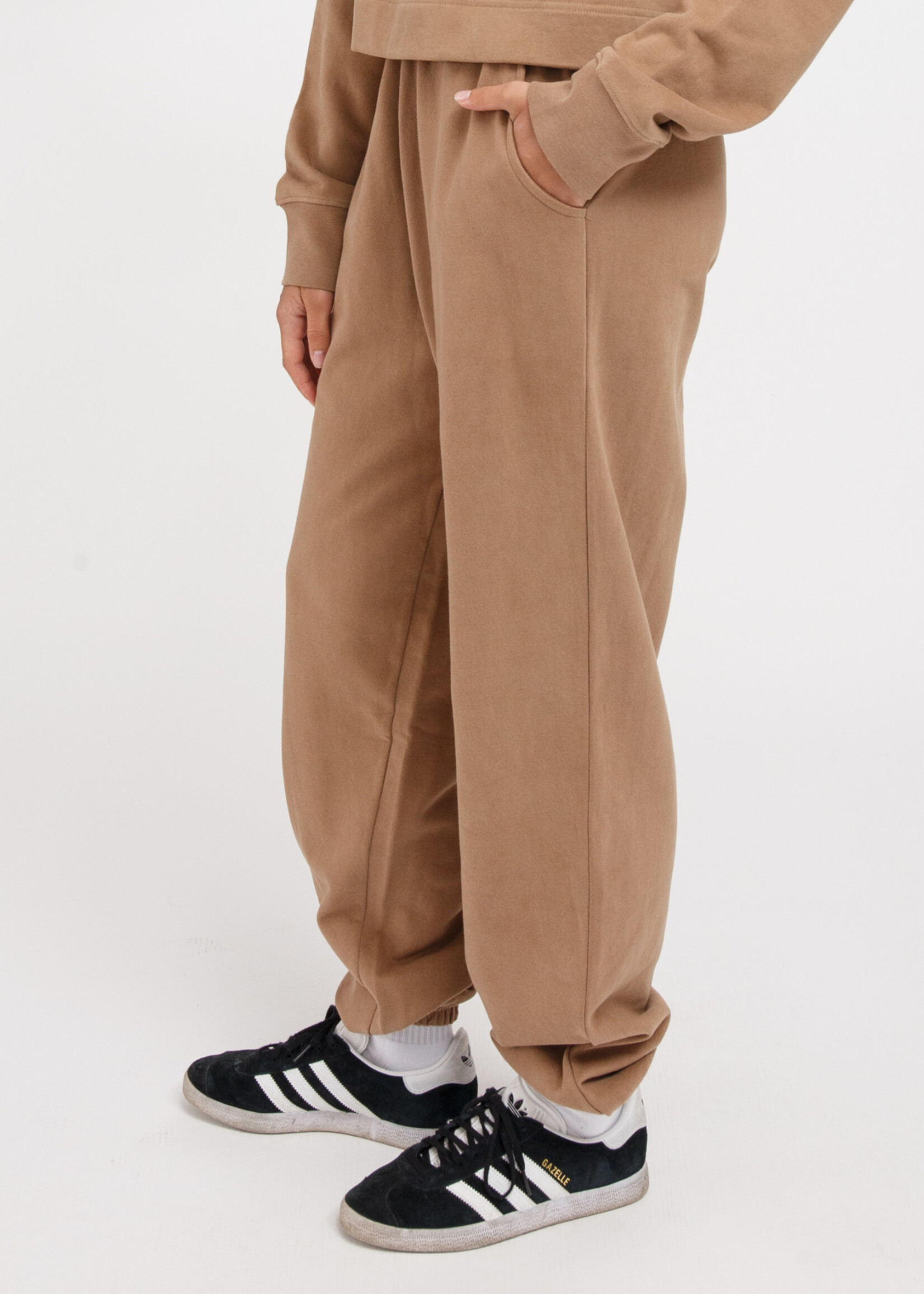 BRUNETTE  the label Best Friend Jogger