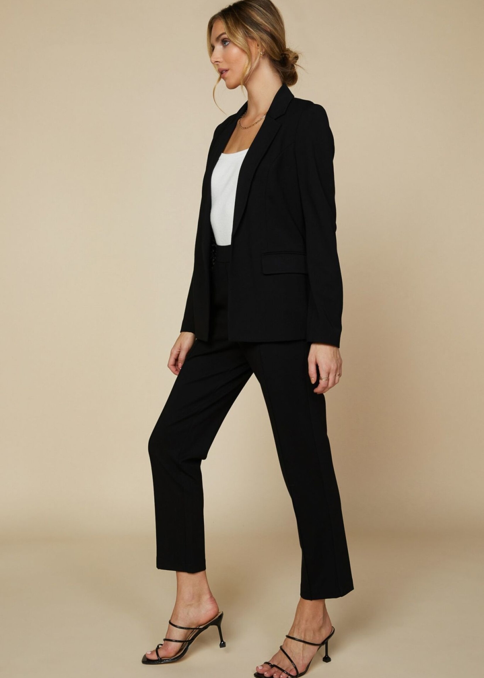 SKIES ARE BLUE Knit Tailored Blazer