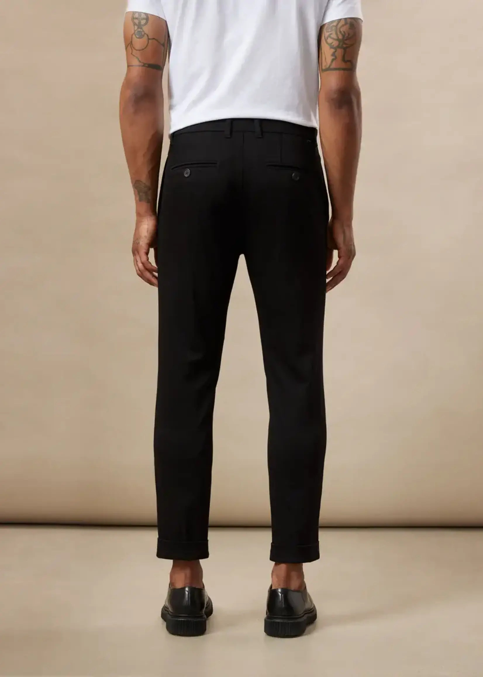 Frank And Oak The colin tapered pant