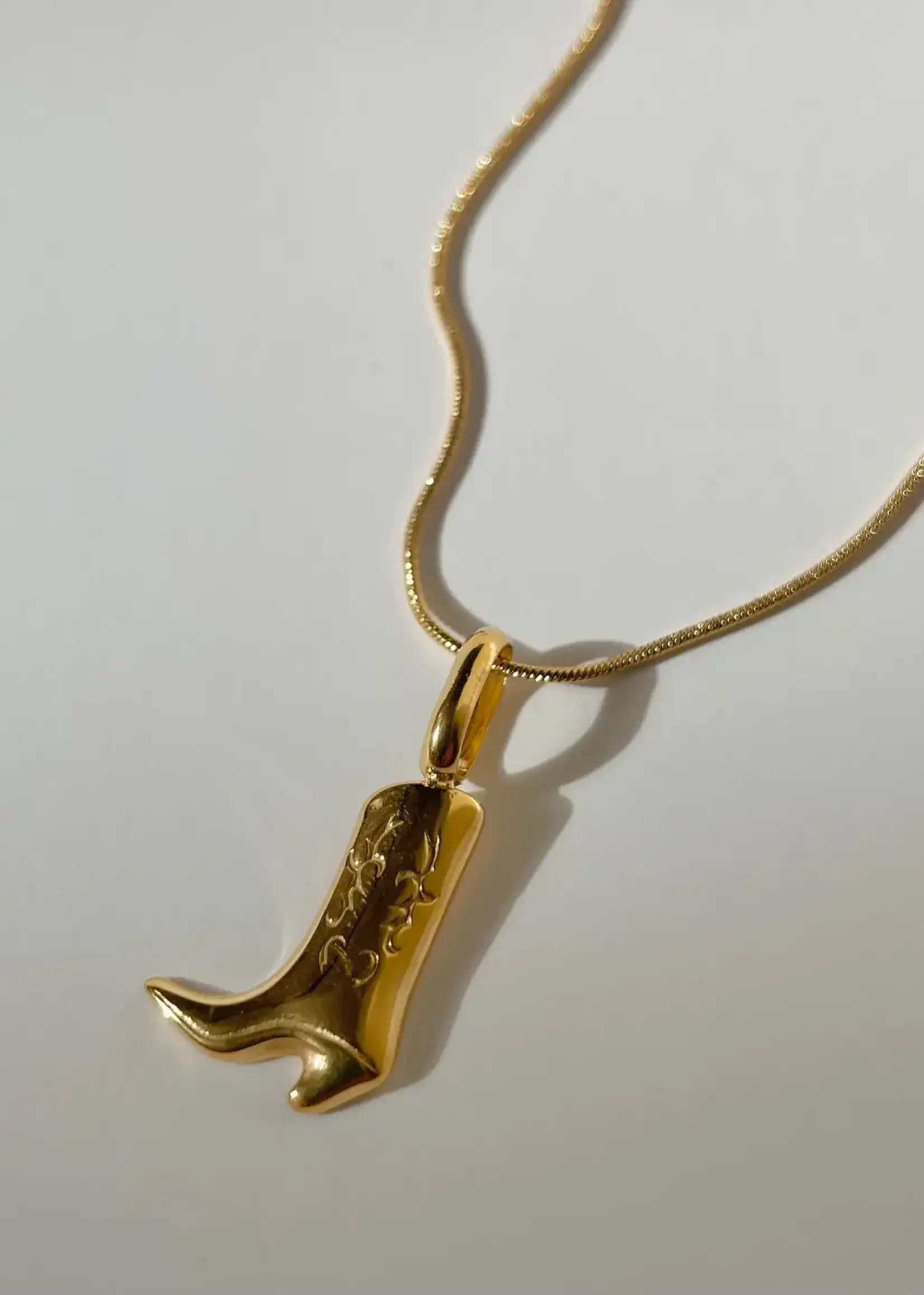 NAMASTE JEWELRY Boot Necklace - GOLD