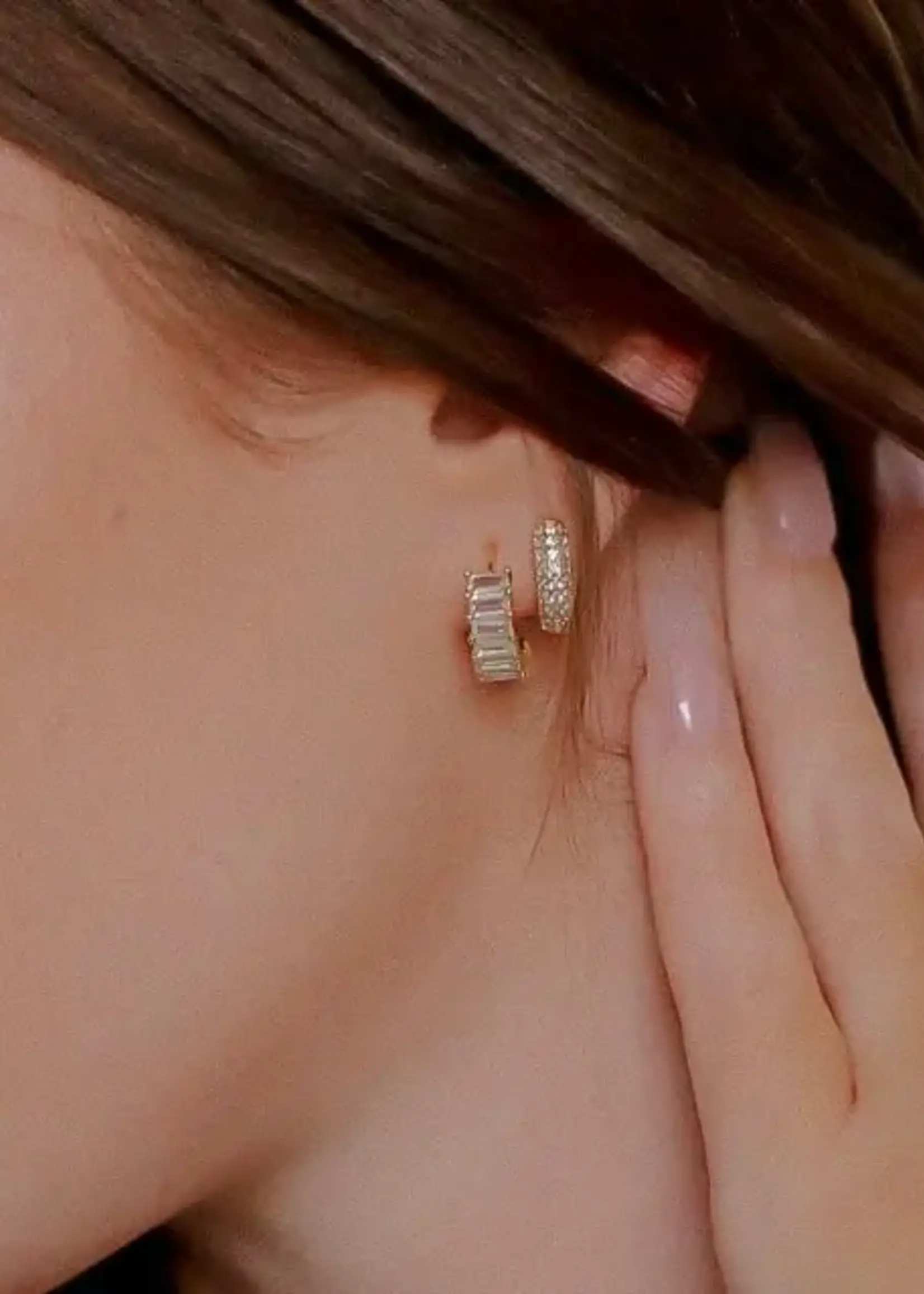 NAMASTE JEWELRY Isla Huggies