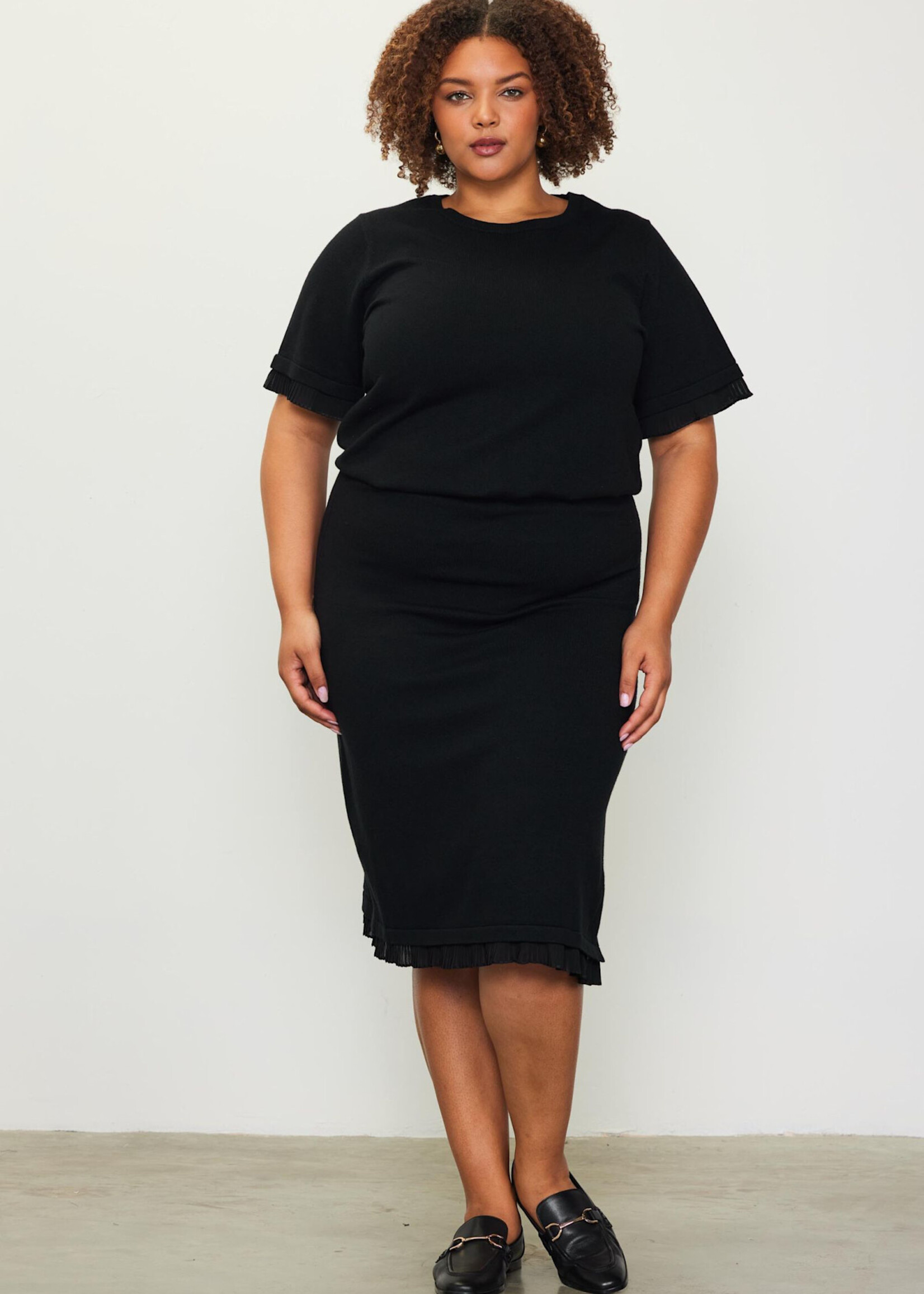 SKIES ARE BLUE Ruffle midi skirt