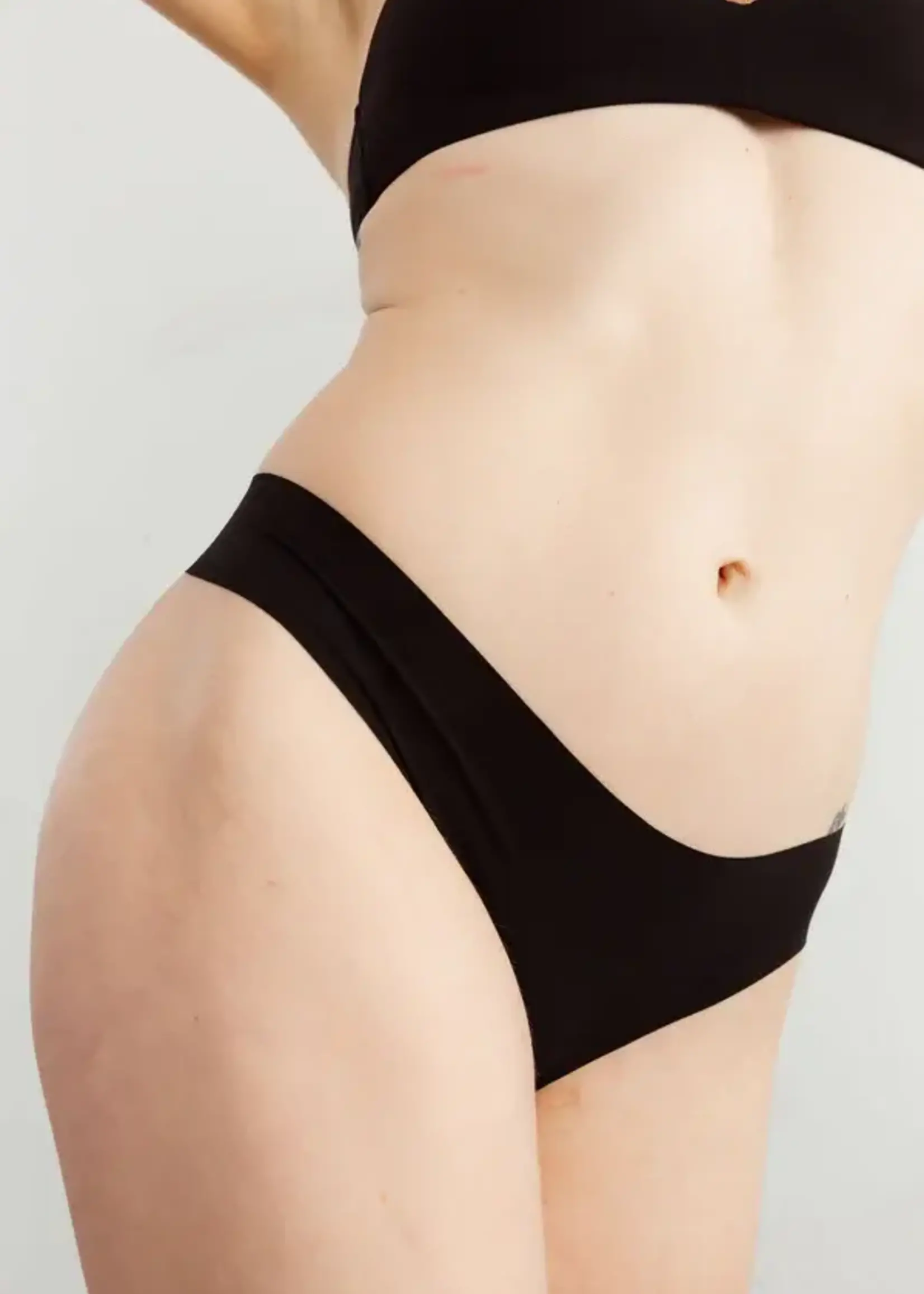BLUSH The no-show thong