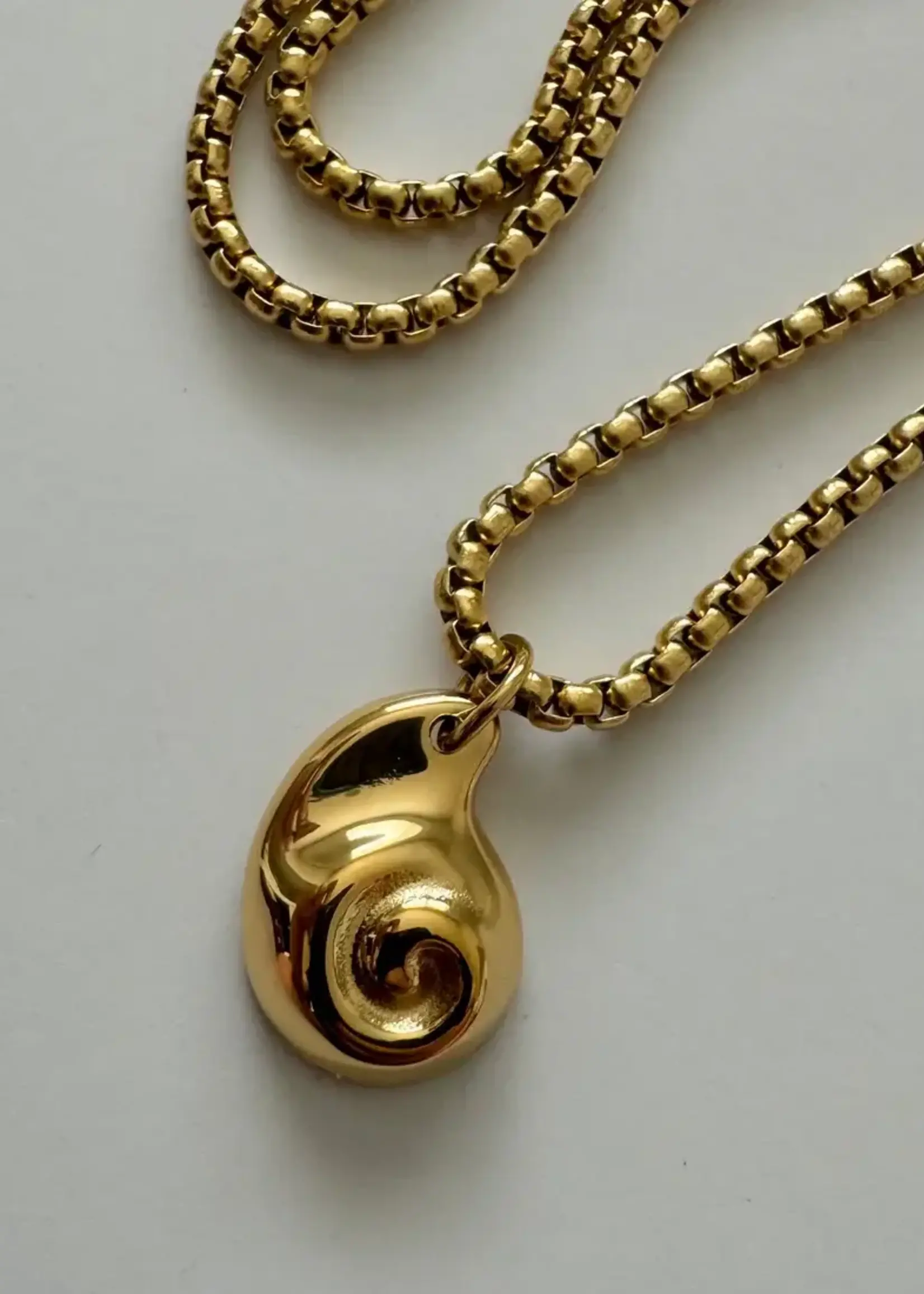 NAMASTE JEWELRY Nautilus Necklace