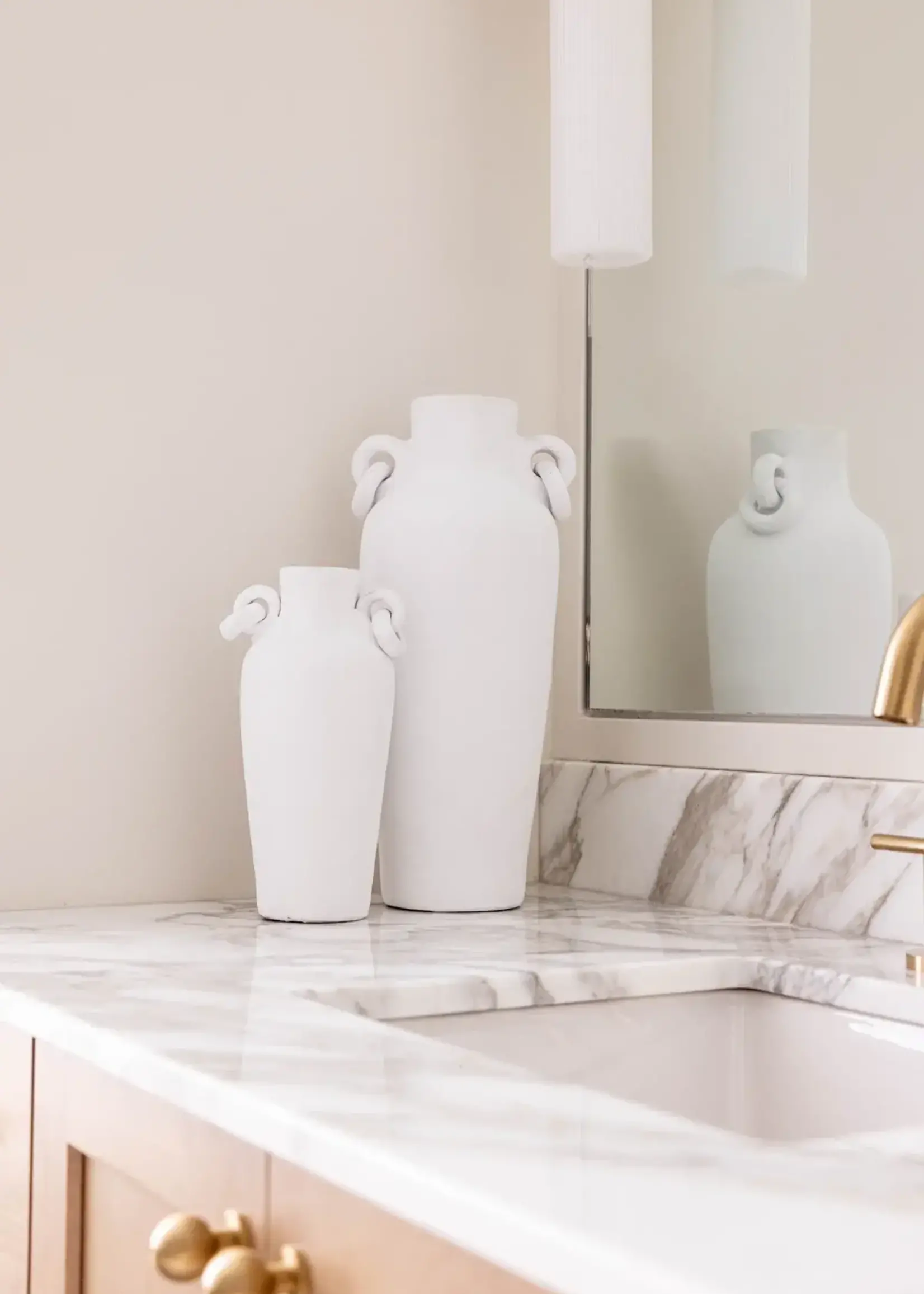 LUXE B CO Santorini Urn Link Vase
