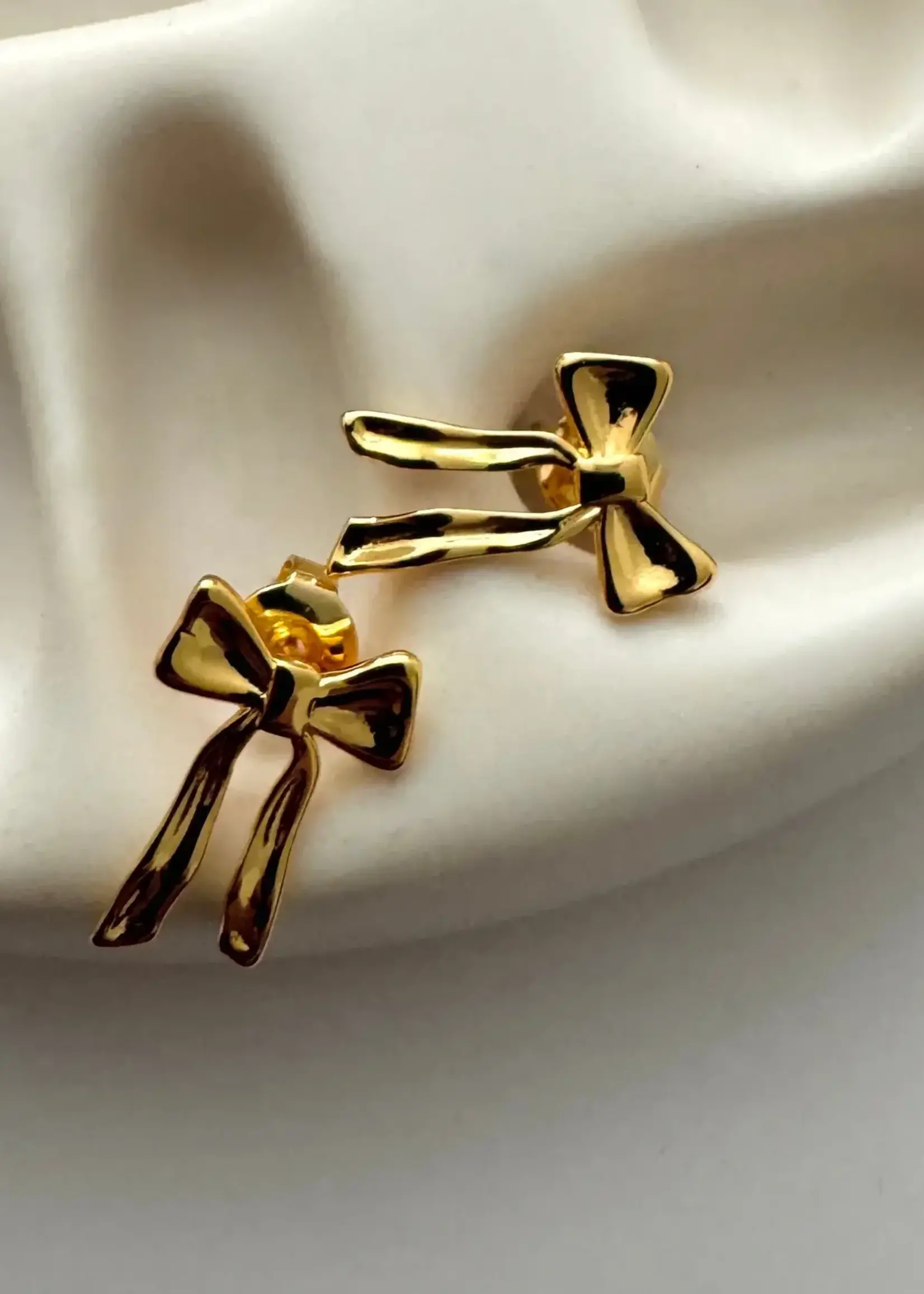 NAMASTE JEWELRY Mini Yasmine Bow Studs