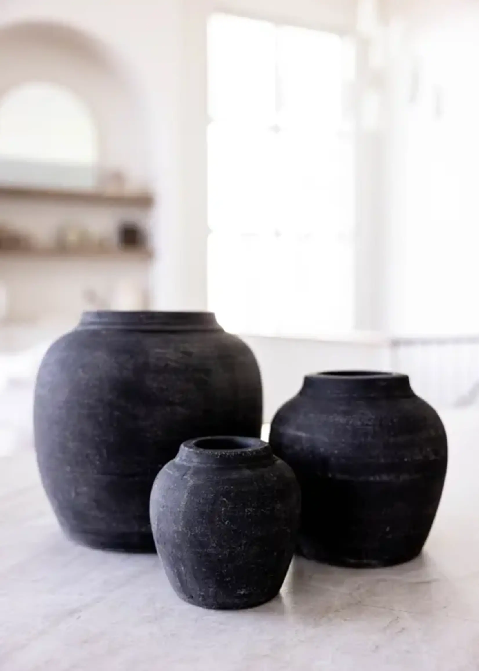 LUXE B CO Leon Round Vase