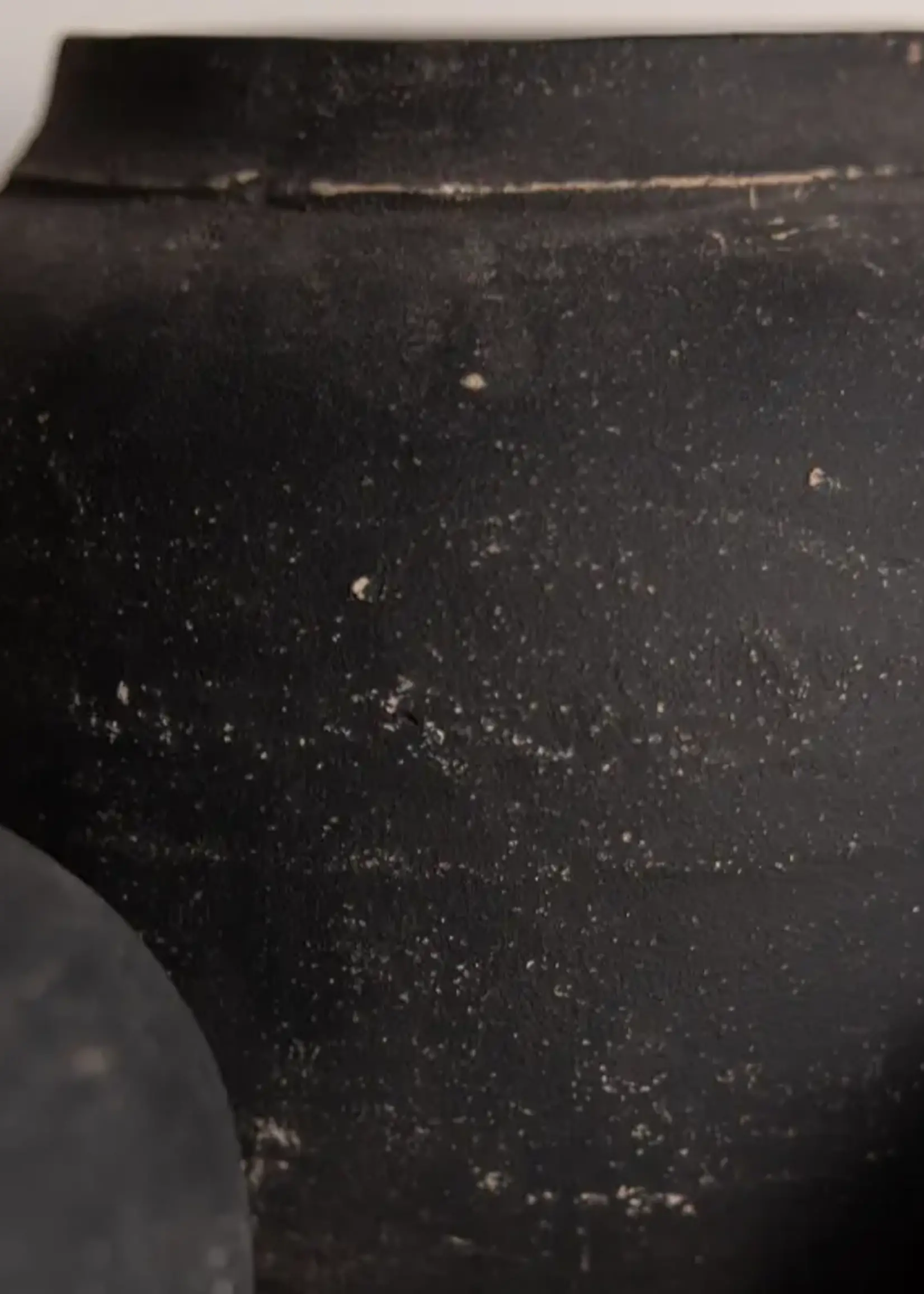 LUXE B CO Leon Round Vase