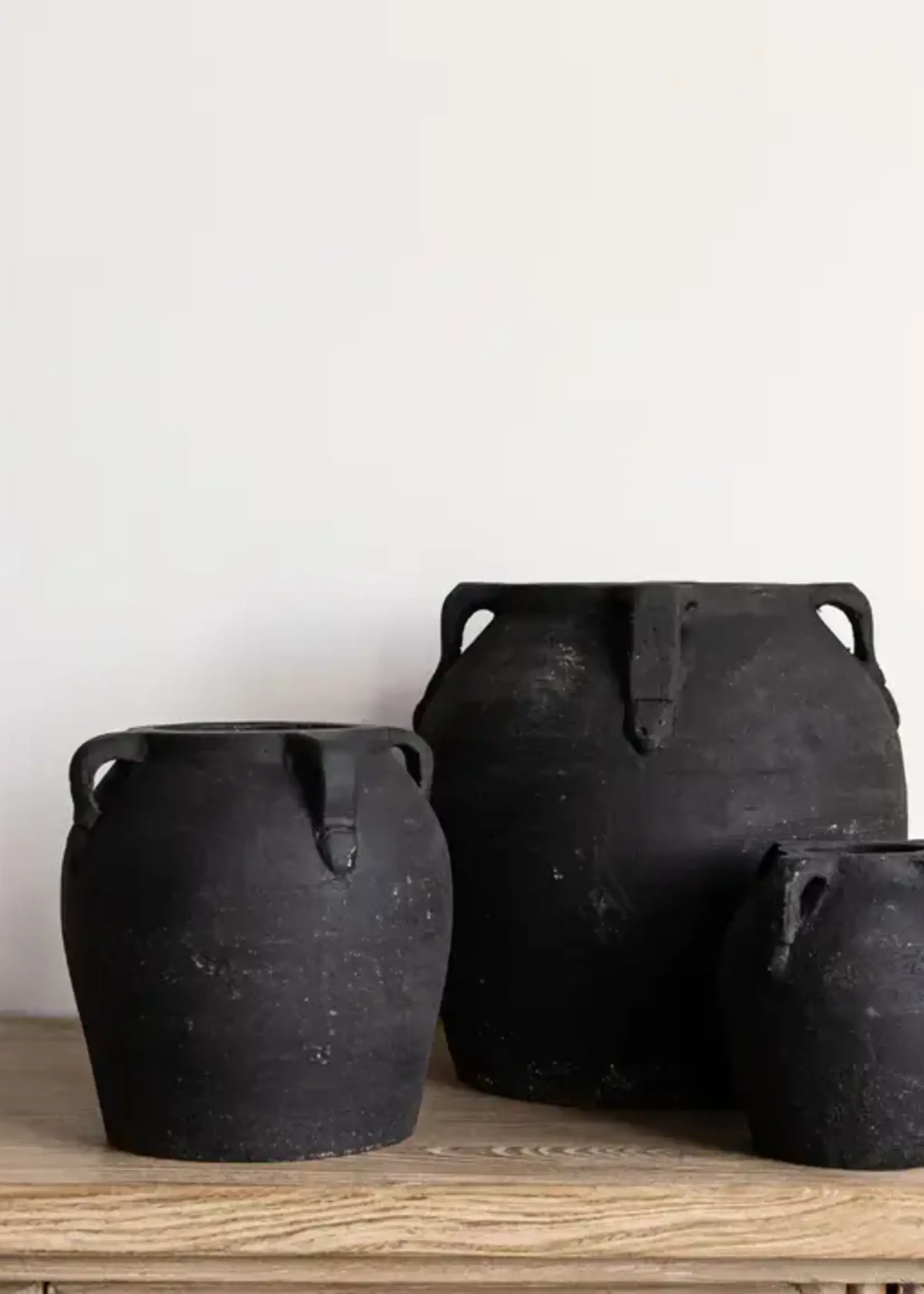 LUXE B CO Noir Vase With Handles - Medium