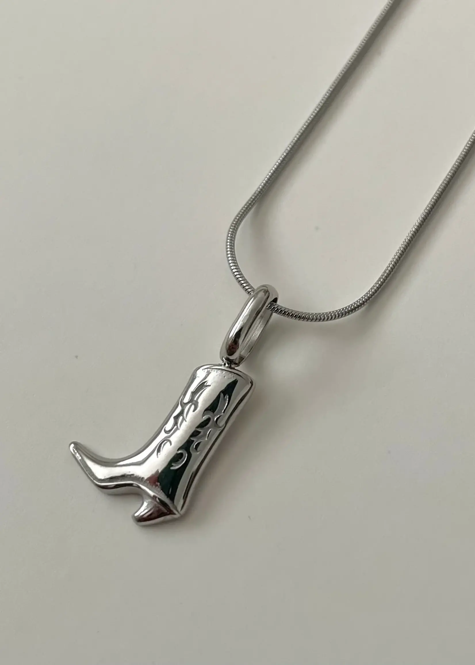 NAMASTE JEWELRY Boot Necklace - SILVER
