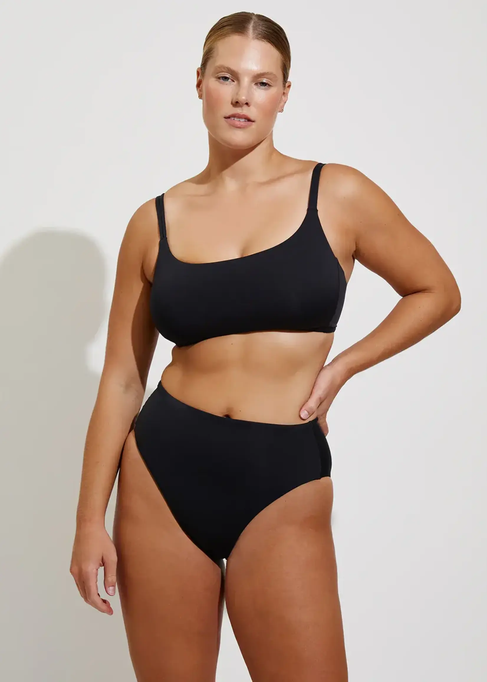 LEFT ON FRIDAY Pool Days Top D+