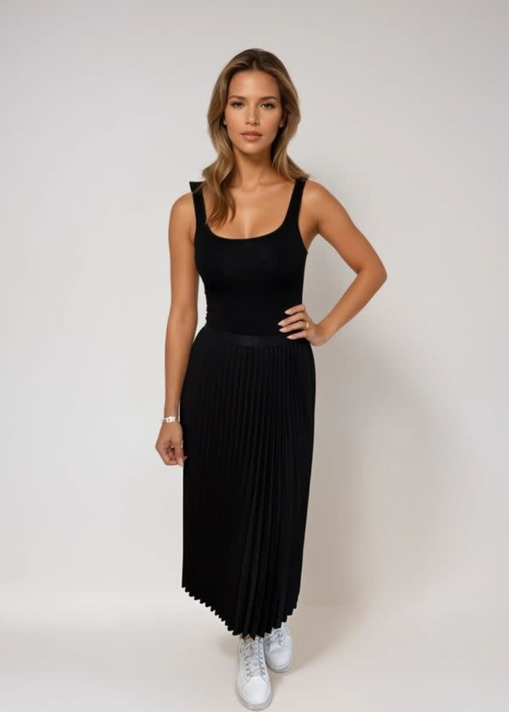 PRIV Monika Pleated Skirt