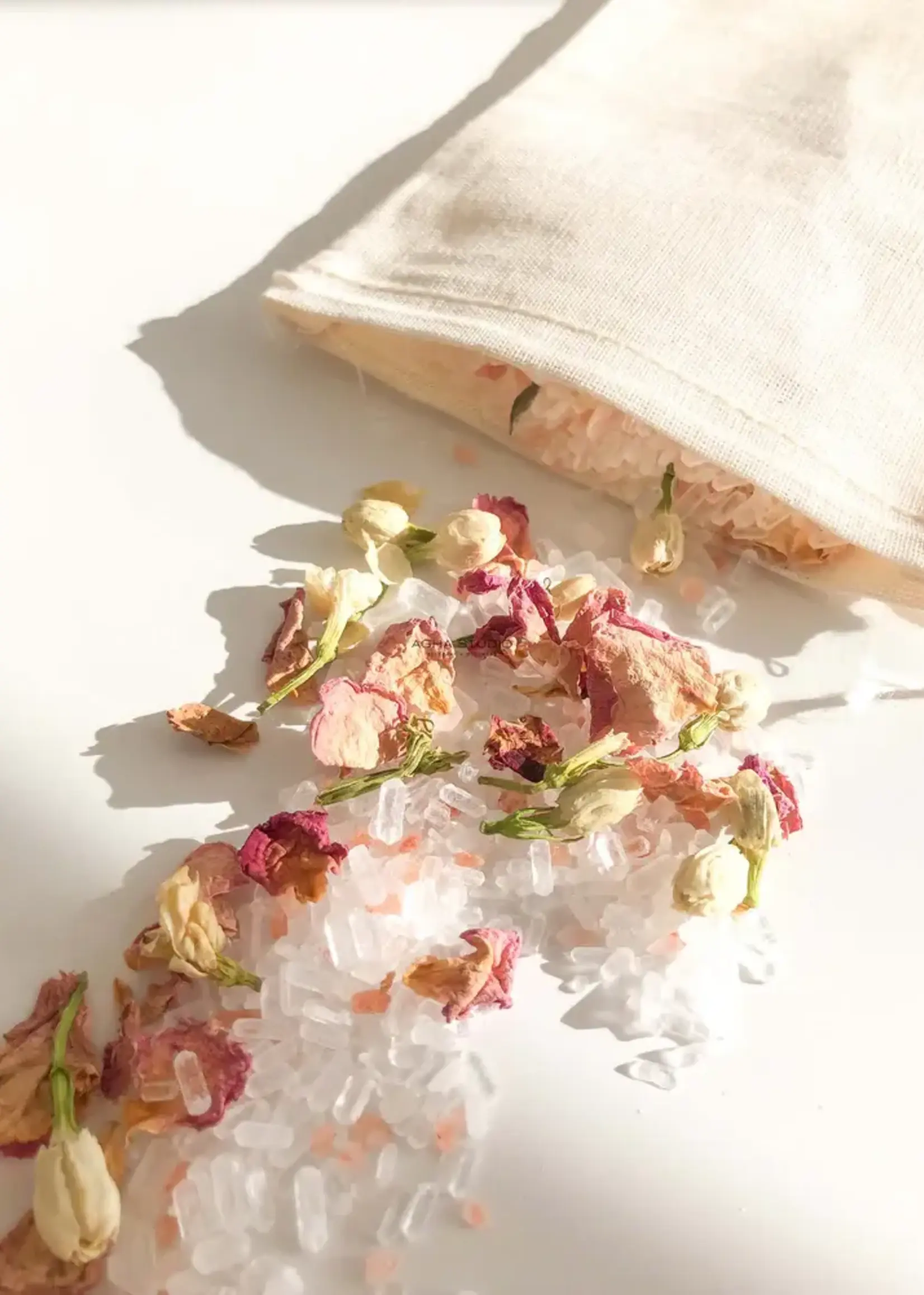 AGHA STUDIO Flower Goddess Bath Salts