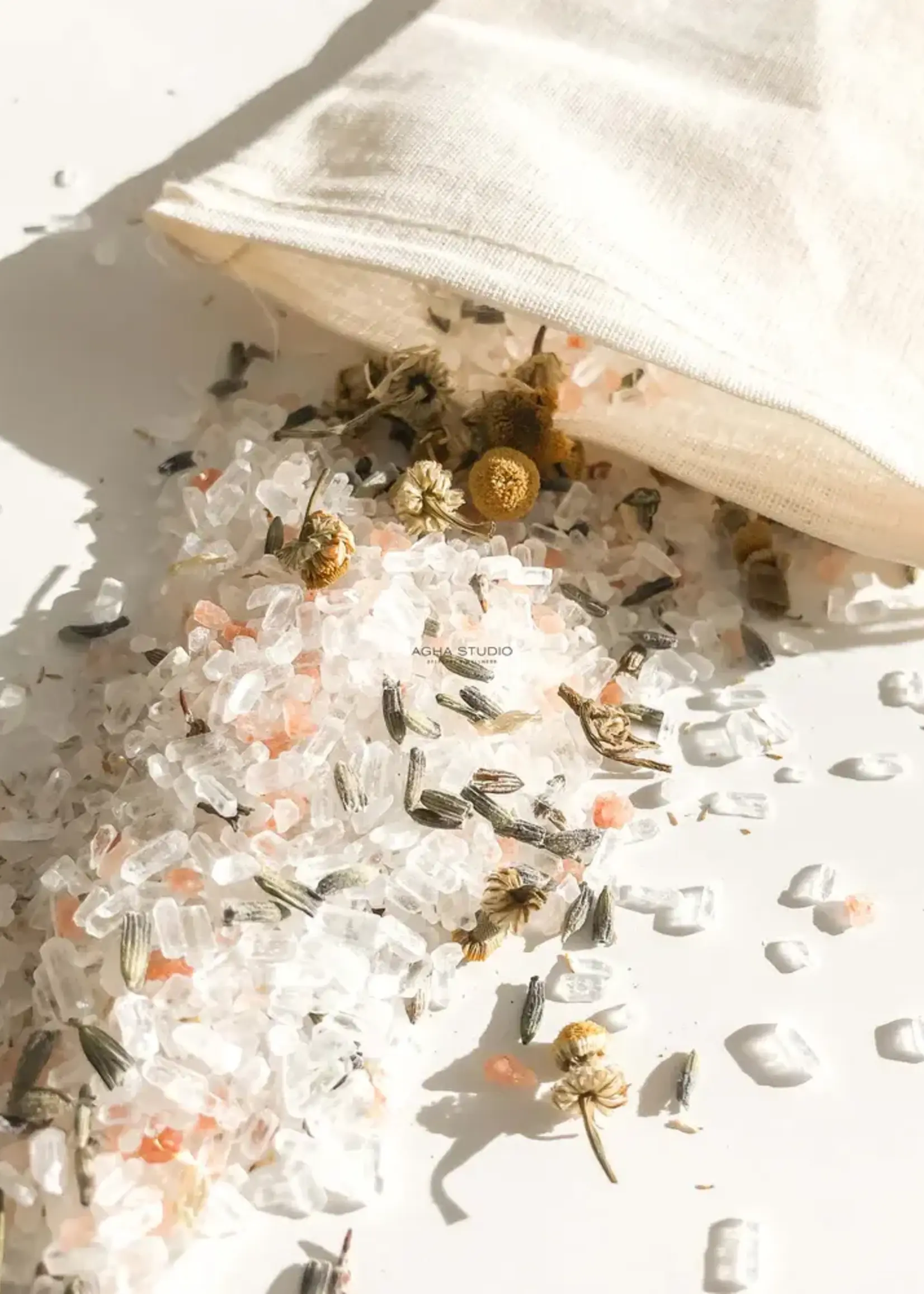 AGHA STUDIO Lavender Calm Bath Salts