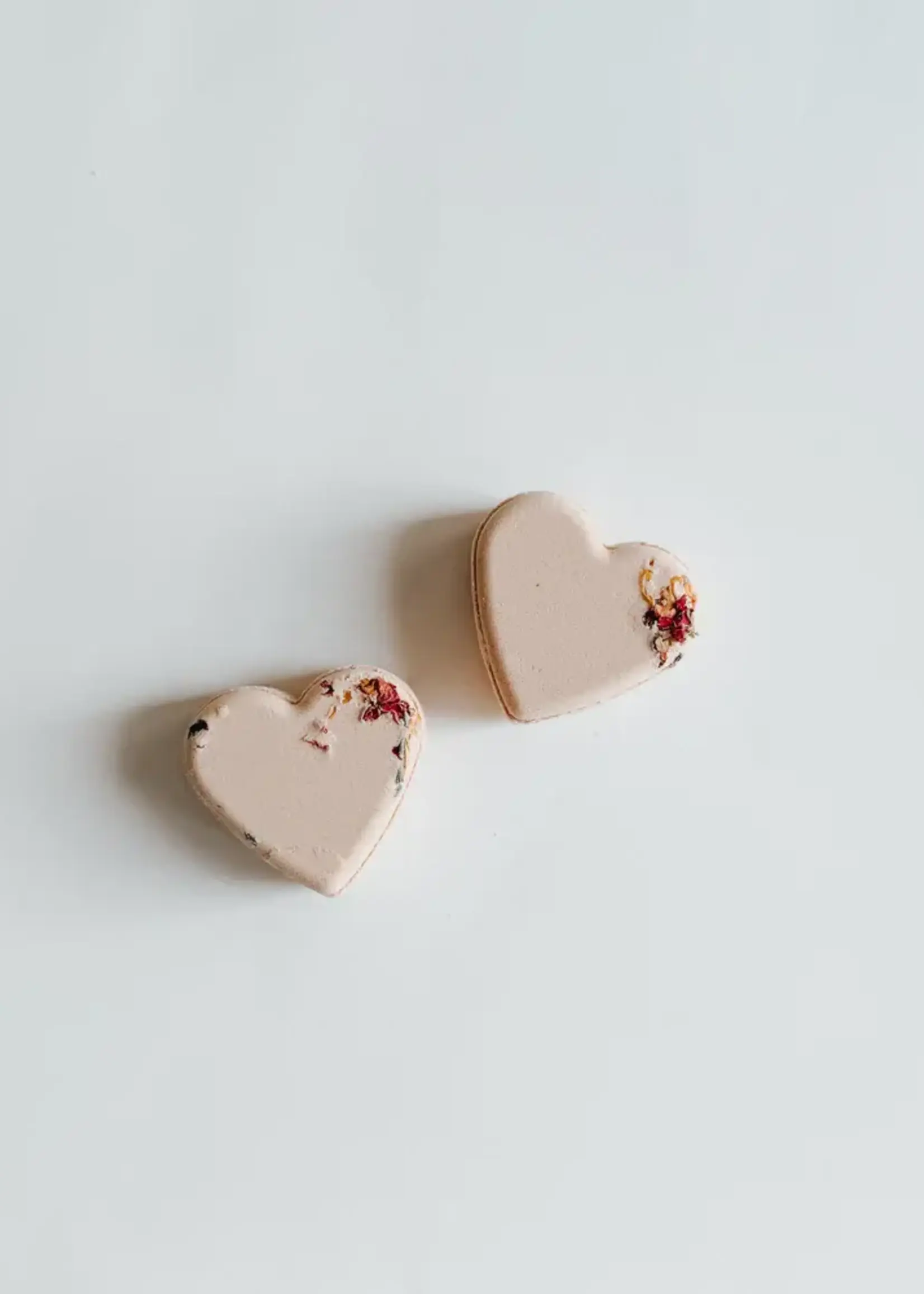 AGHA STUDIO Adore Bath Bomb