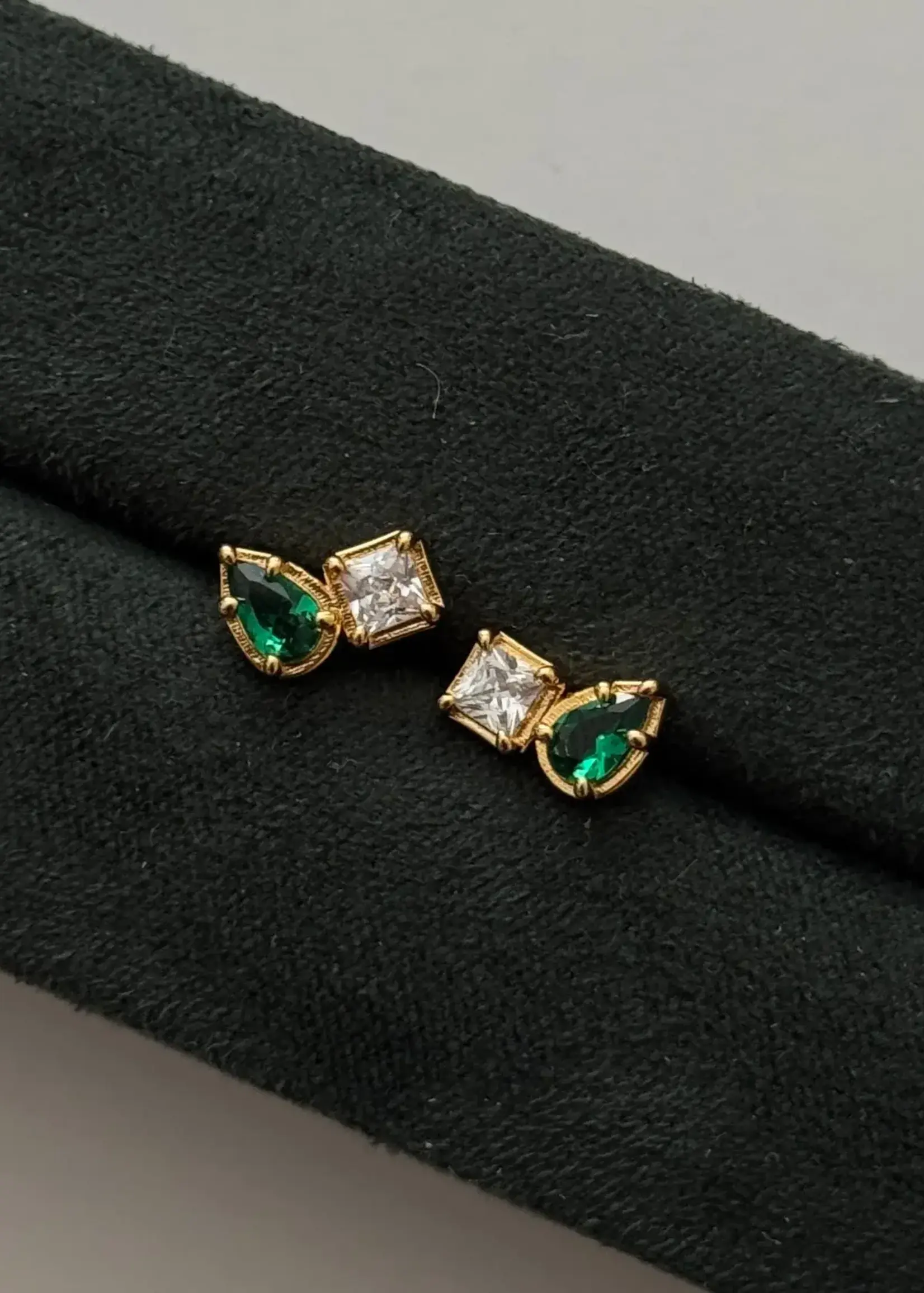 NAMASTE JEWELRY Remai Studs