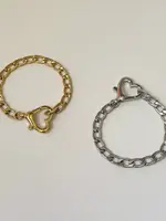 NAMASTE JEWELRY Saiba Heart Clasp Bracelet