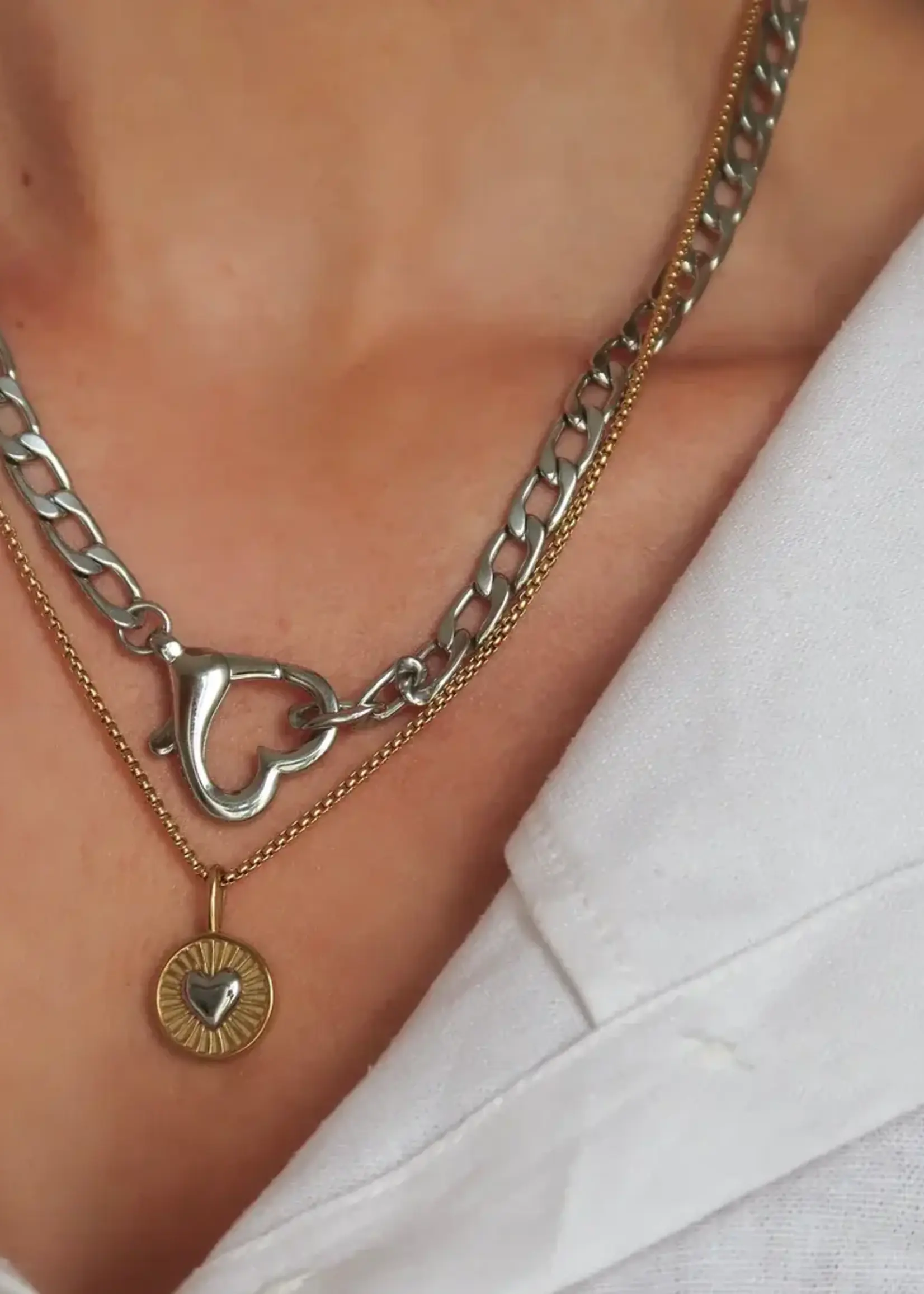 NAMASTE JEWELRY Saiba Heart Clasp Necklace