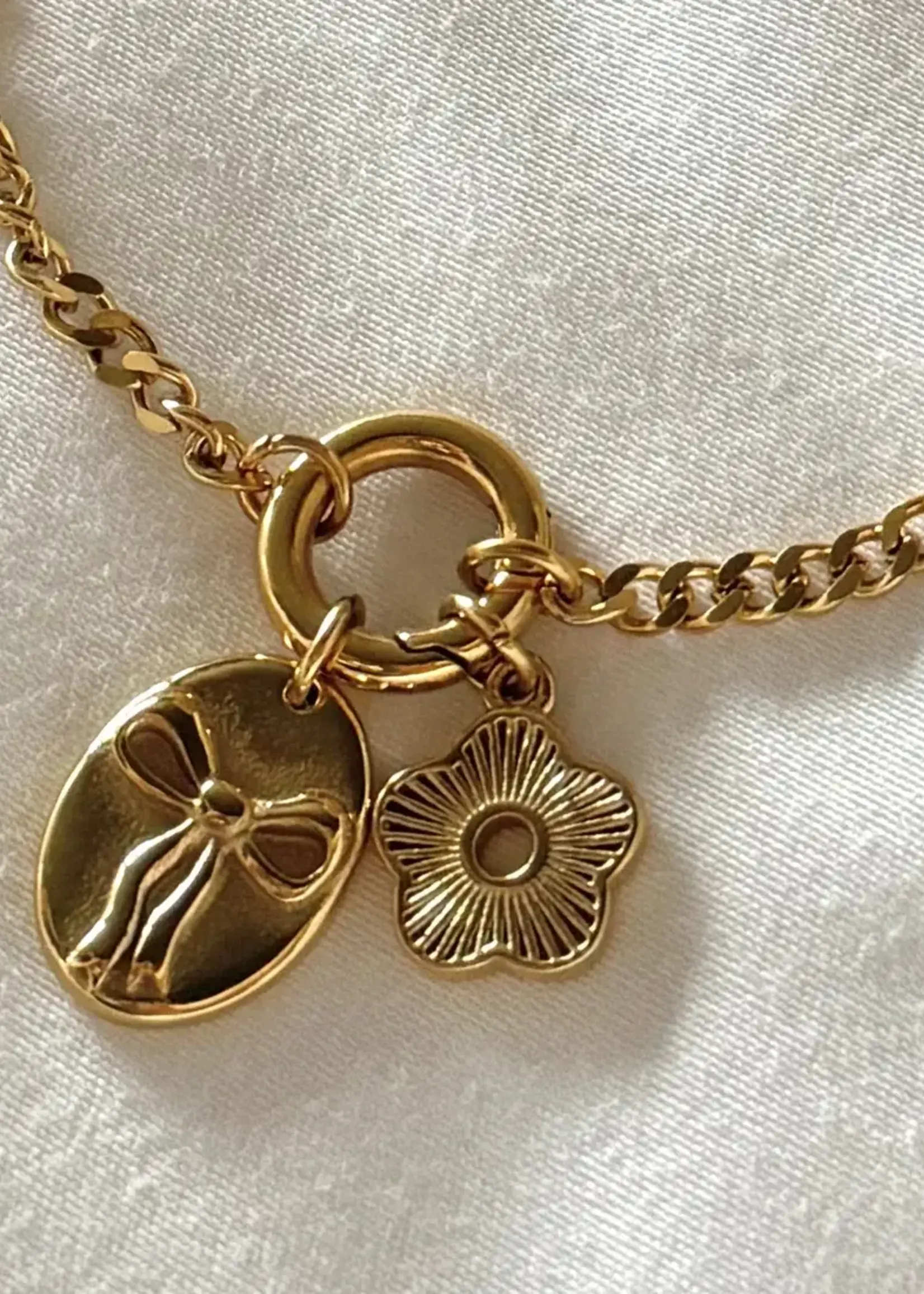 NAMASTE JEWELRY Bow and Flower Bracelet