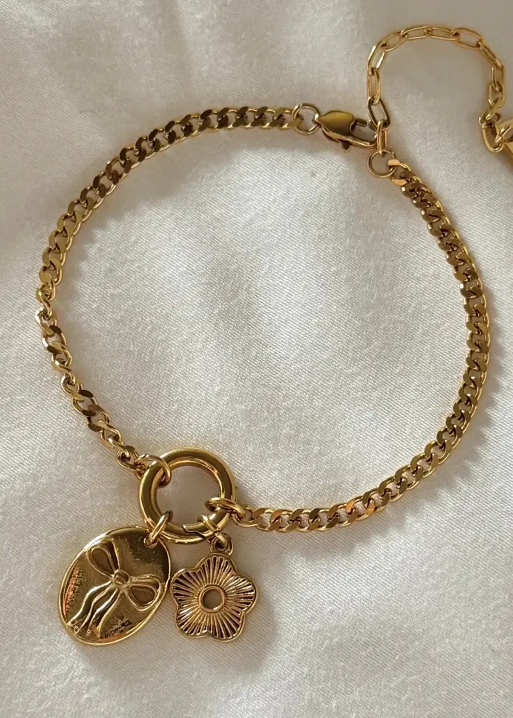 NAMASTE JEWELRY Bow and Flower Bracelet