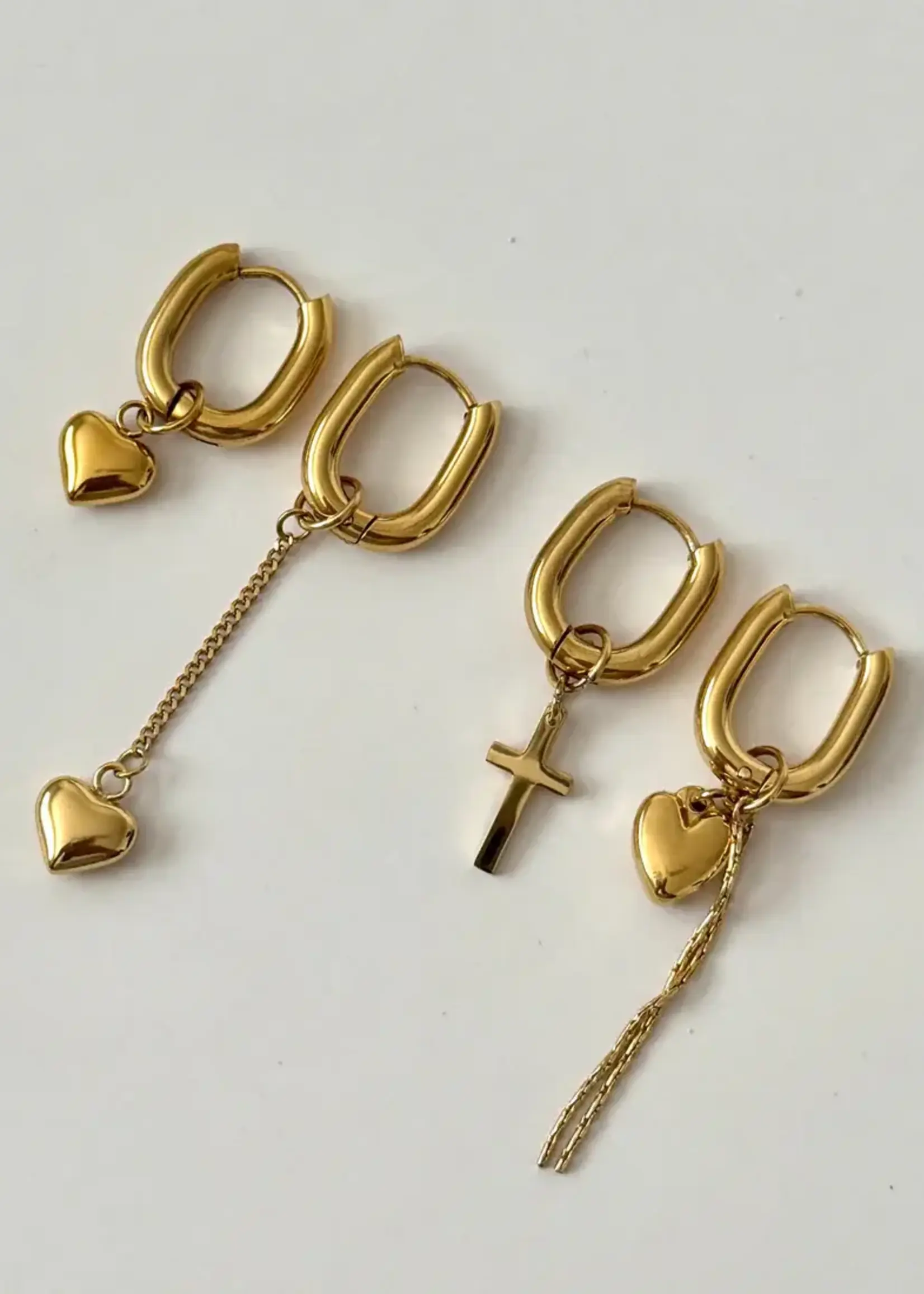 NAMASTE JEWELRY Sani Heart Hoops