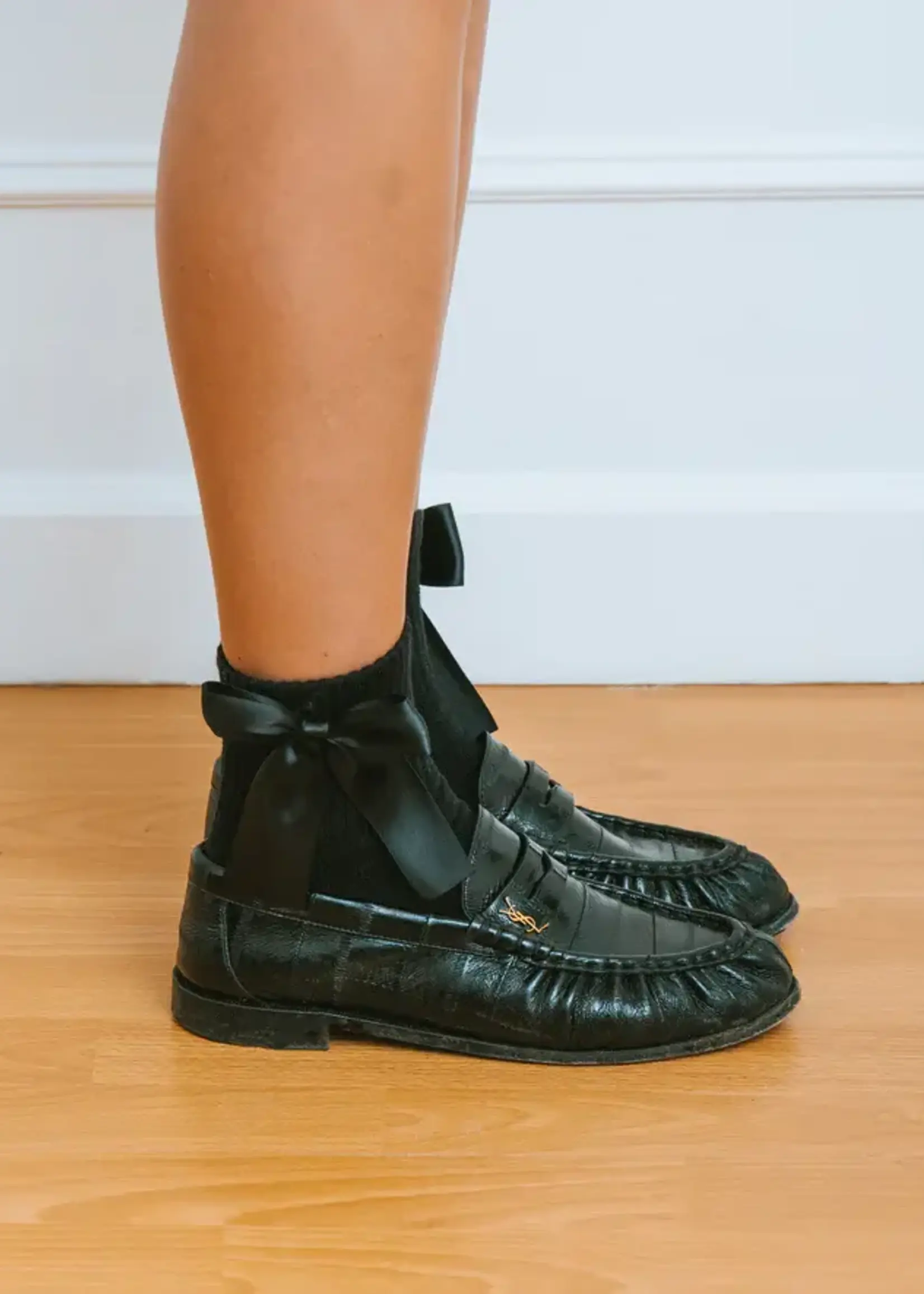 BRUNETTE  the label Satin Bow Sock