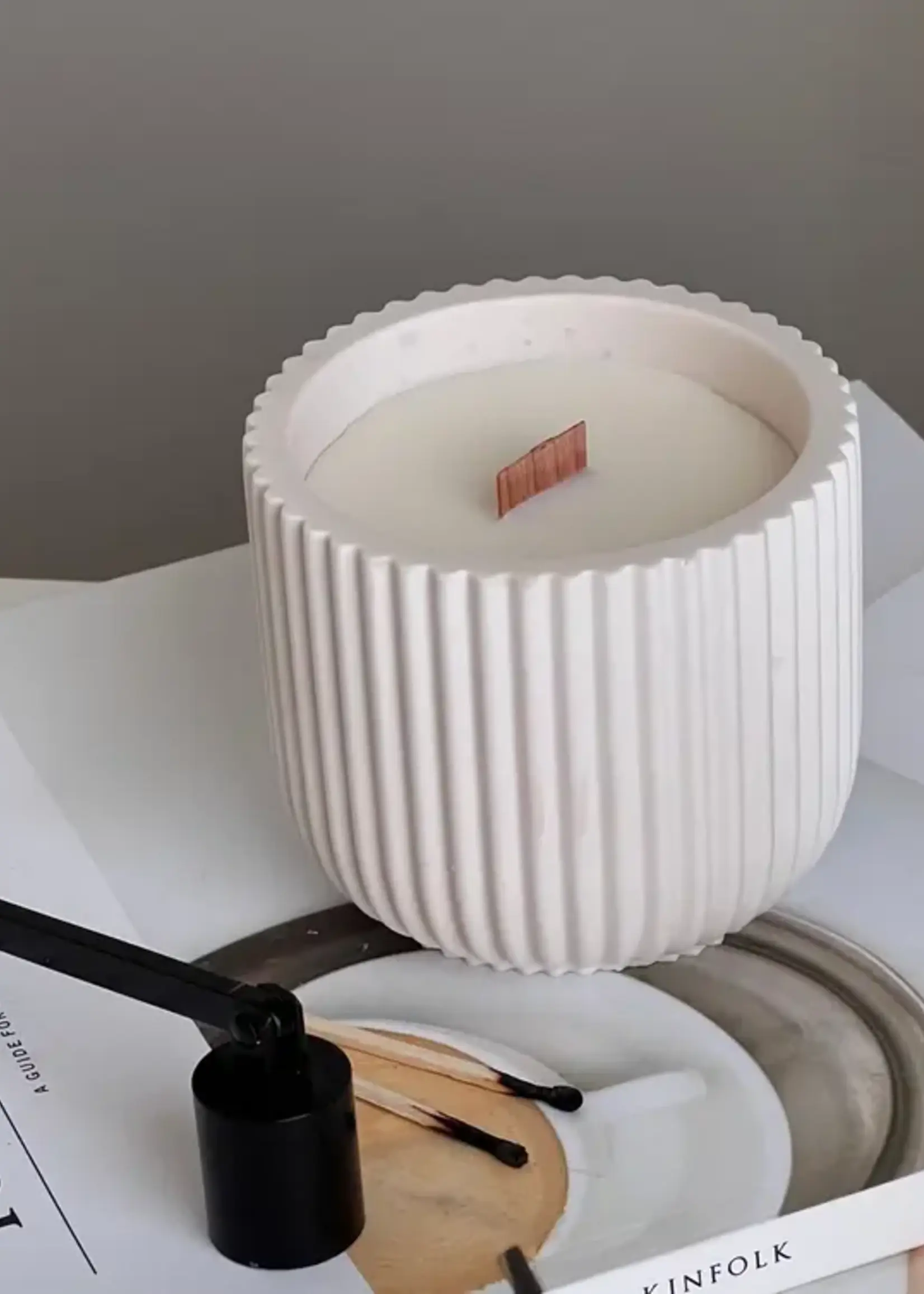 ESTELLE Studio SKYLER- Handmade Ribbed Jar Soy Candle | Wood Wick