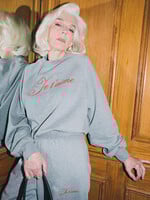 BRUNETTE  the label Je T'aime - Cousin Crew