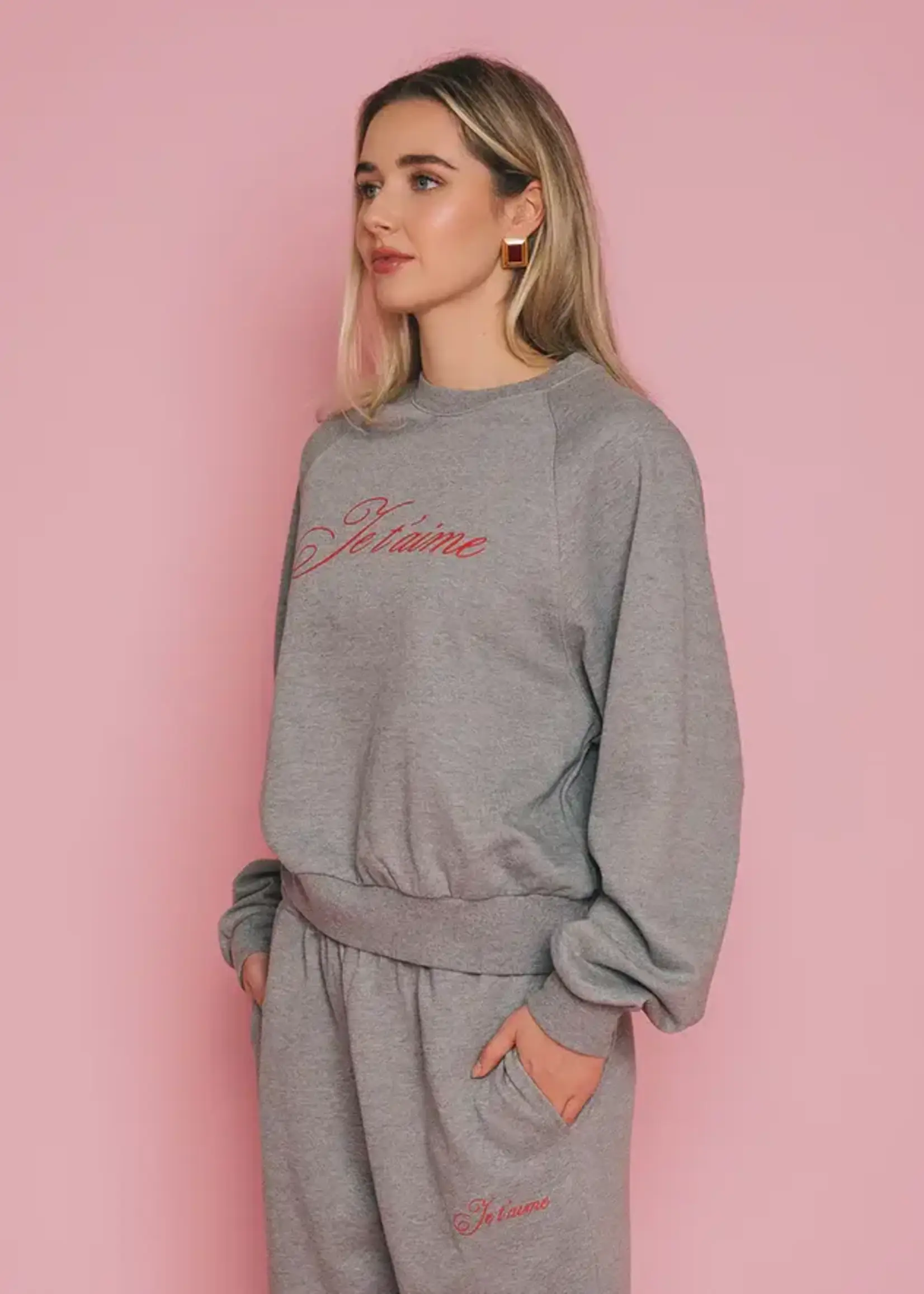 BRUNETTE  the label Je T'aime - Cousin Crew