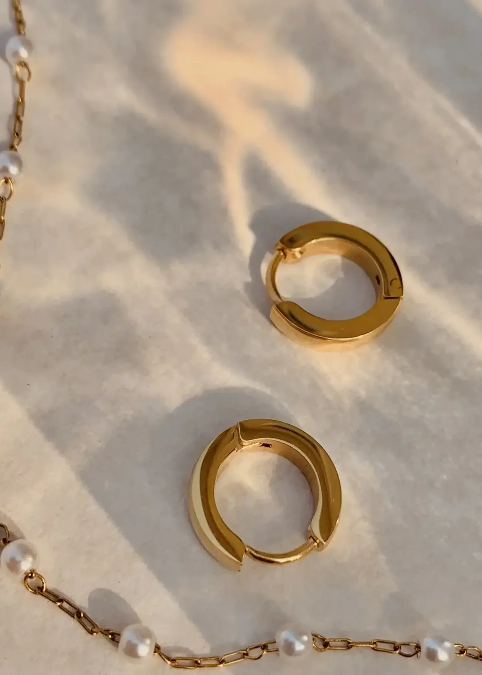 NAMASTE JEWELRY Honey Huggie Hoops