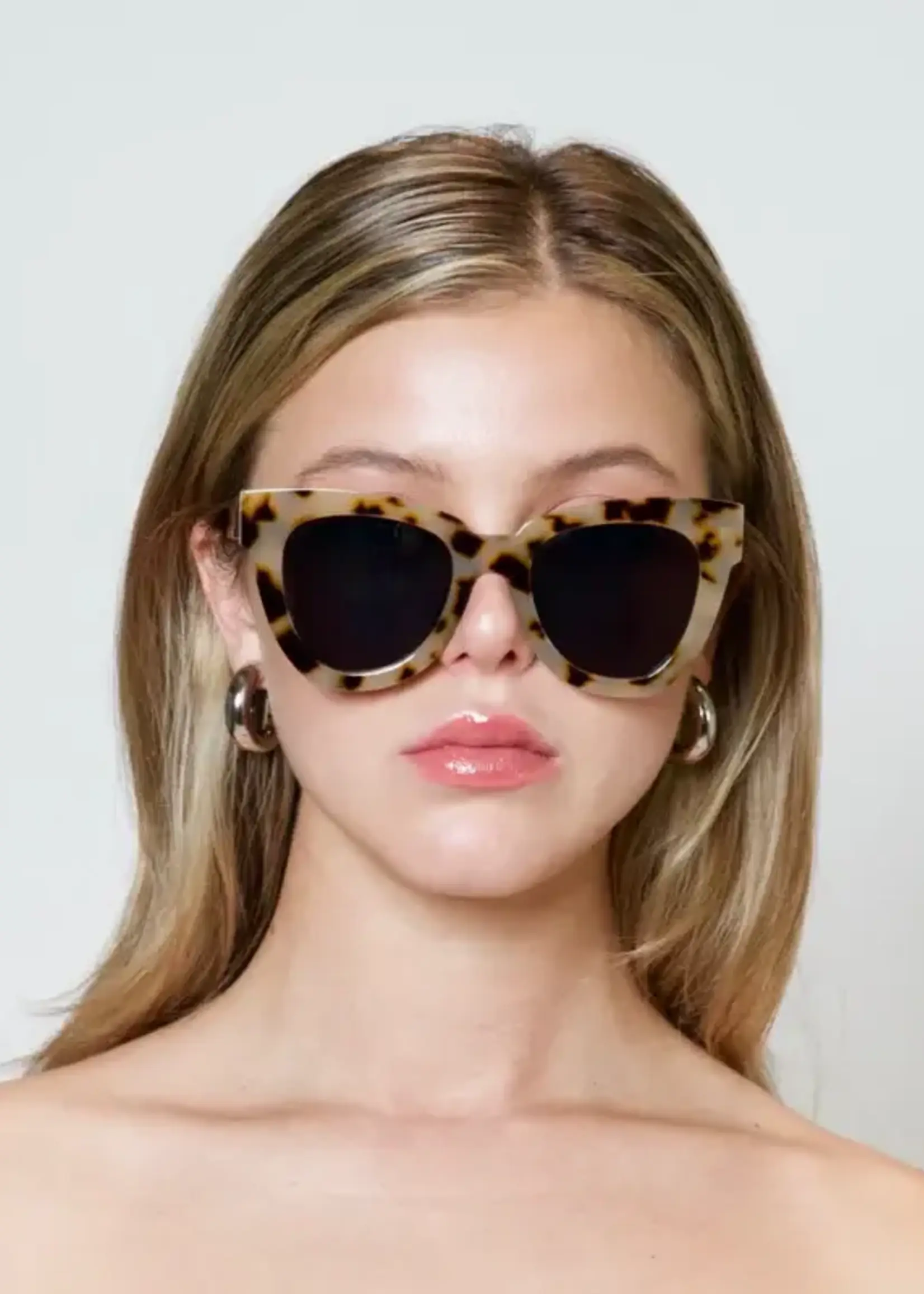 Shady Lady Hayley Sunglasses - Light Tortoise