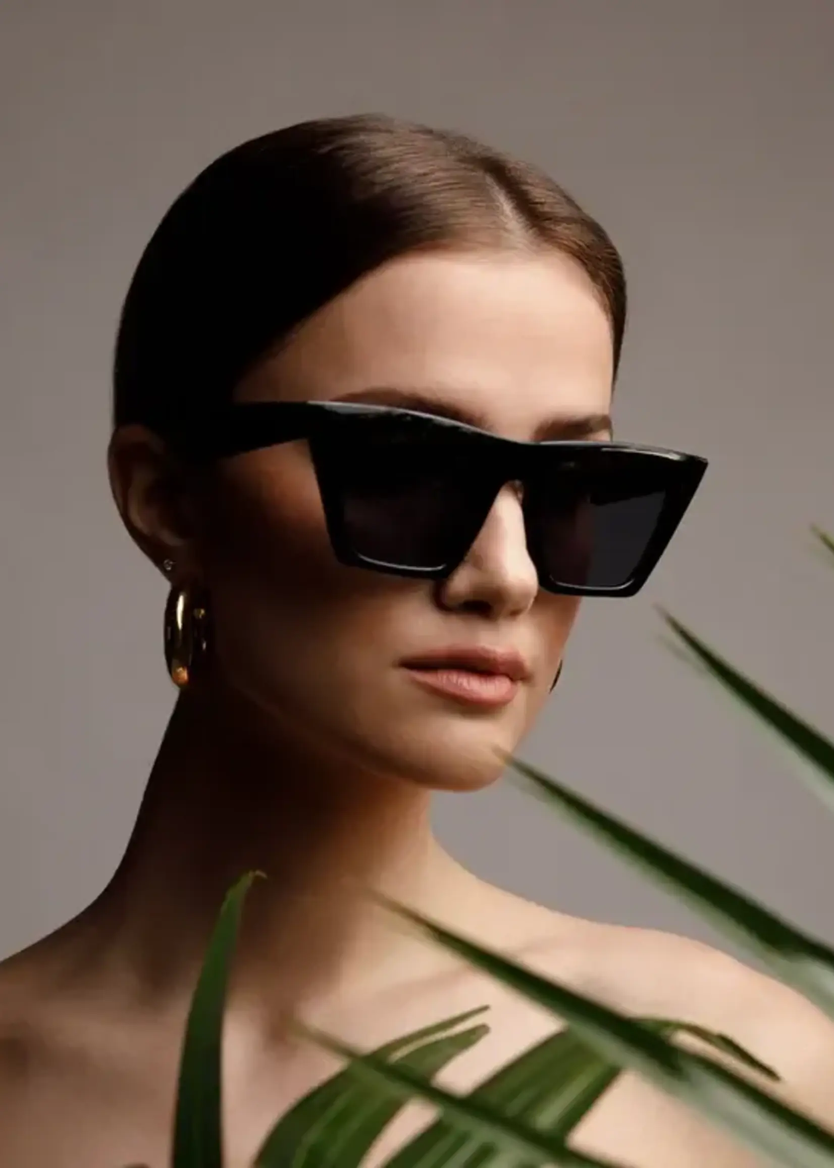 Shady Lady Nicole Sunglasses - Black