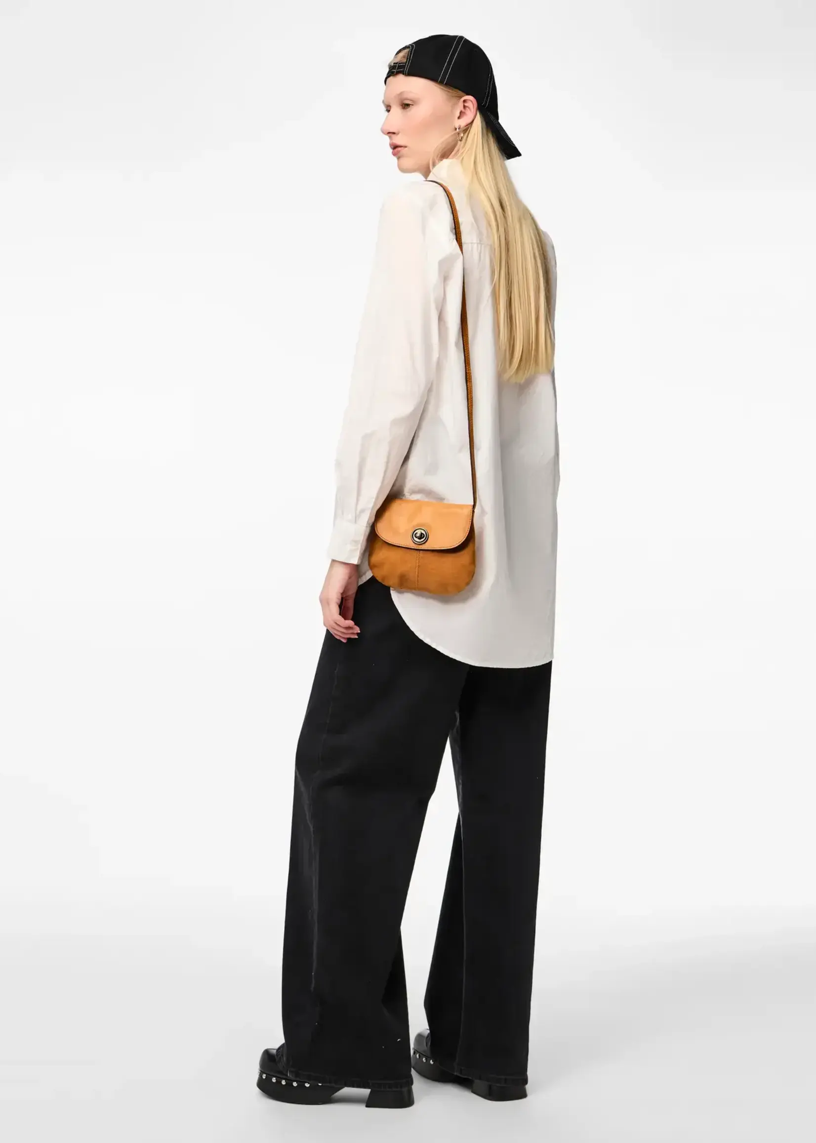 PIECES TOTALLY ROYAL LEATHER PARTY BAG