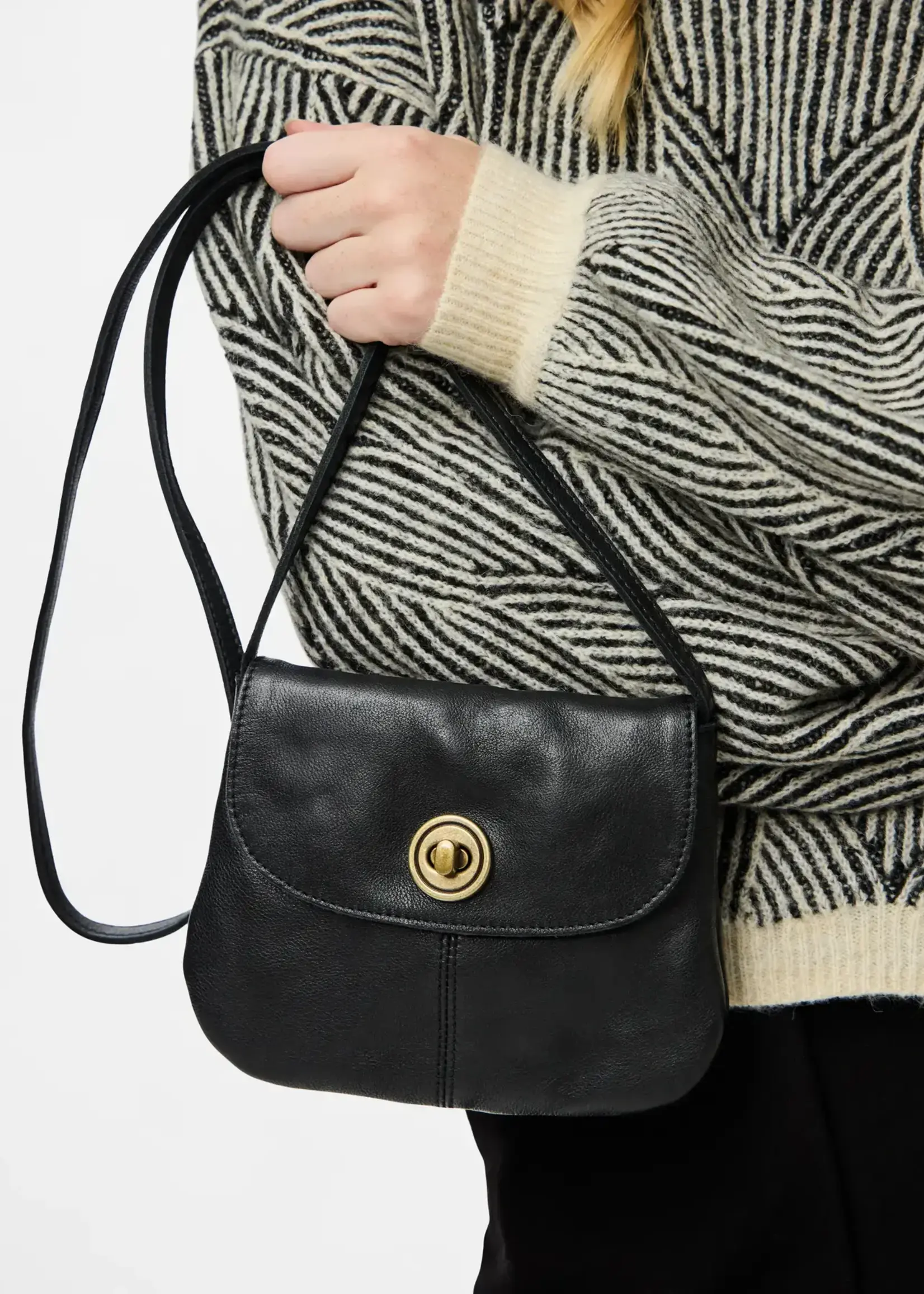 PIECES TOTALLY ROYAL LEATHER PARTY BAG