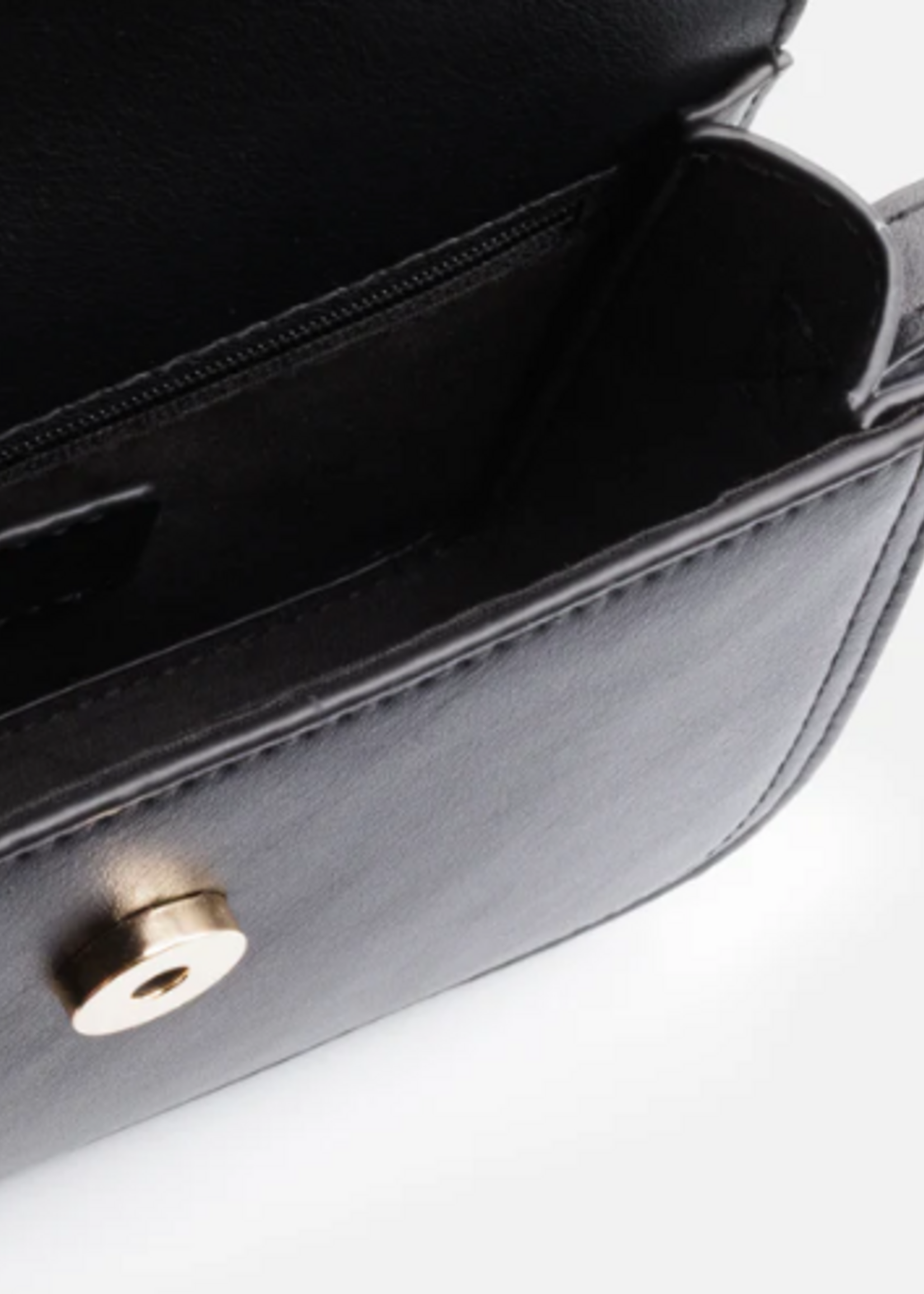 LeBLANC finds Asymmetric Shoulder Bag - Black