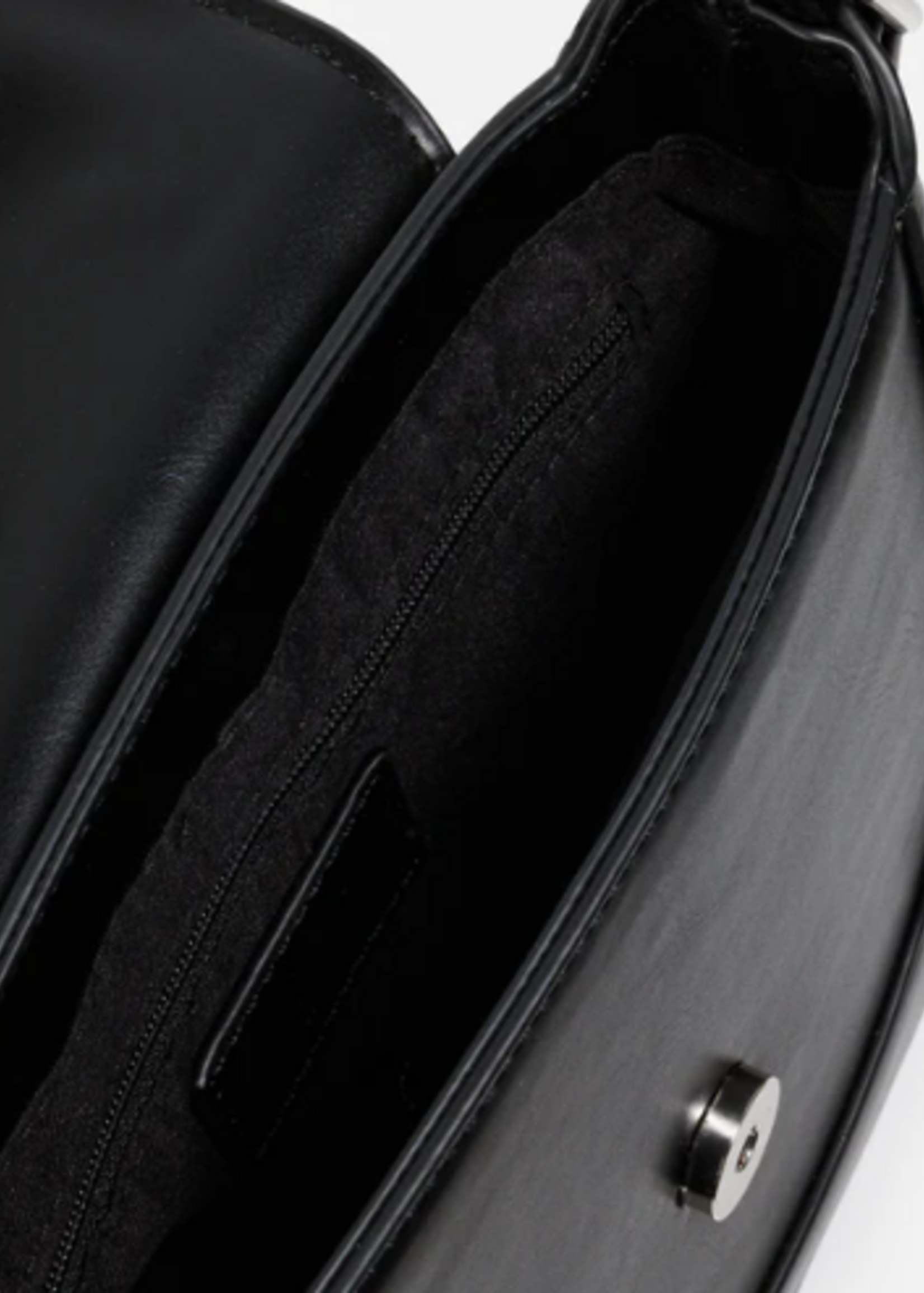 LeBLANC finds PU Shoulder Bag - Black