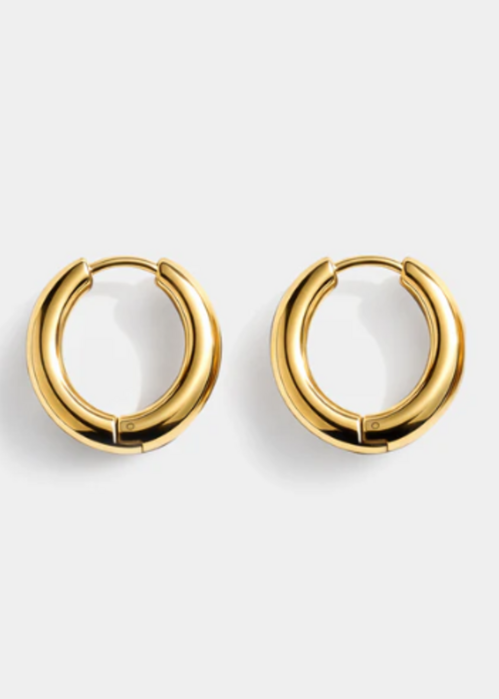 BIZOU Huggie Hoop Earrings - GOLD