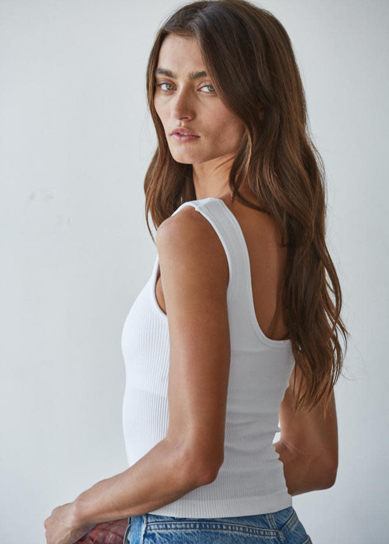 BY TOGETHER Seamless Scoop Neck tank
