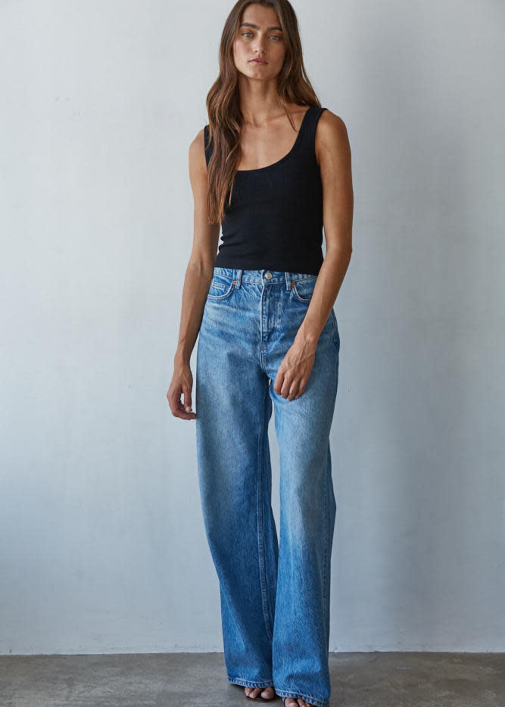 BY TOGETHER Seamless Scoop Neck tank