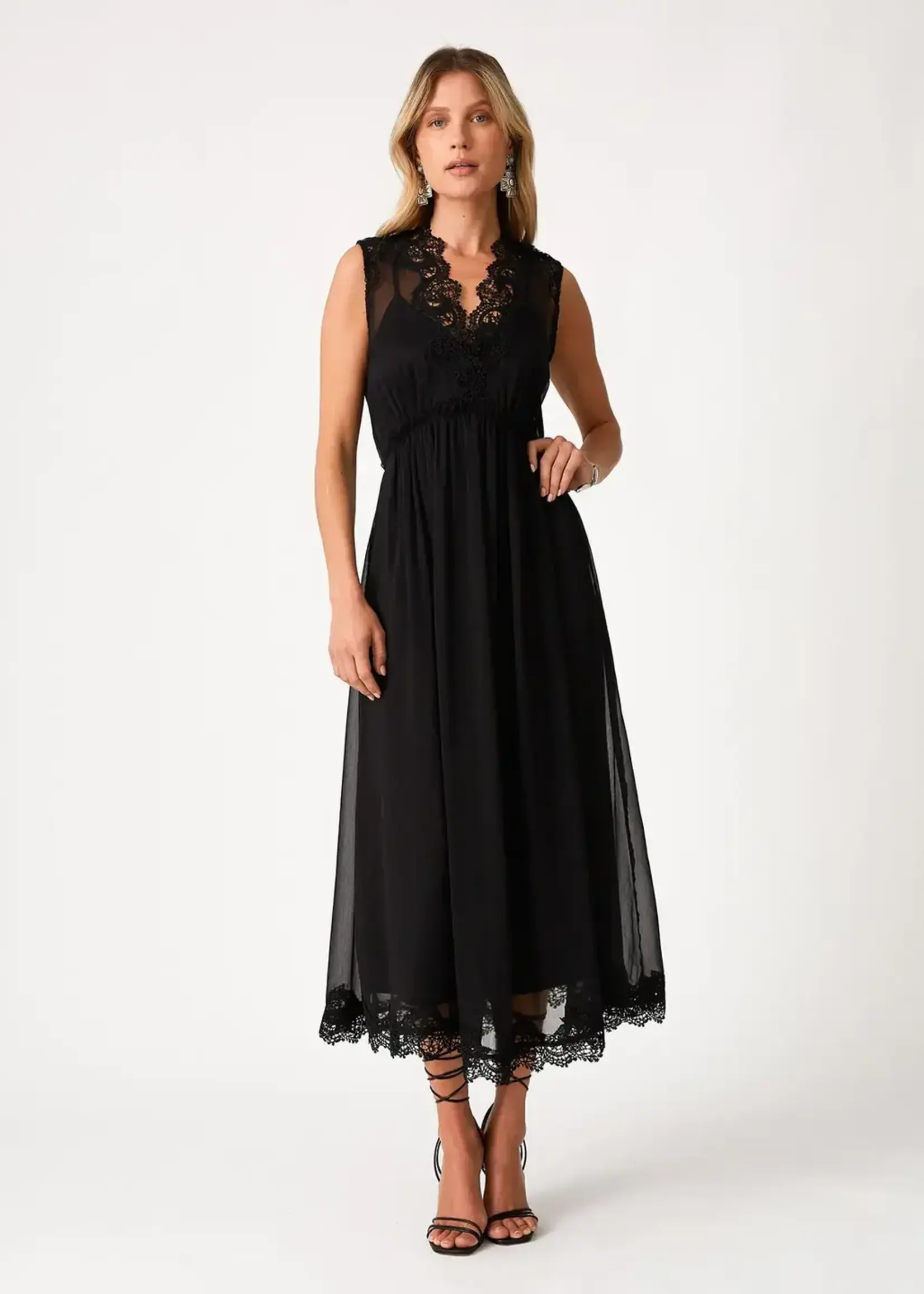 LeBLANC finds LUCY Lace Trim Midi Dress