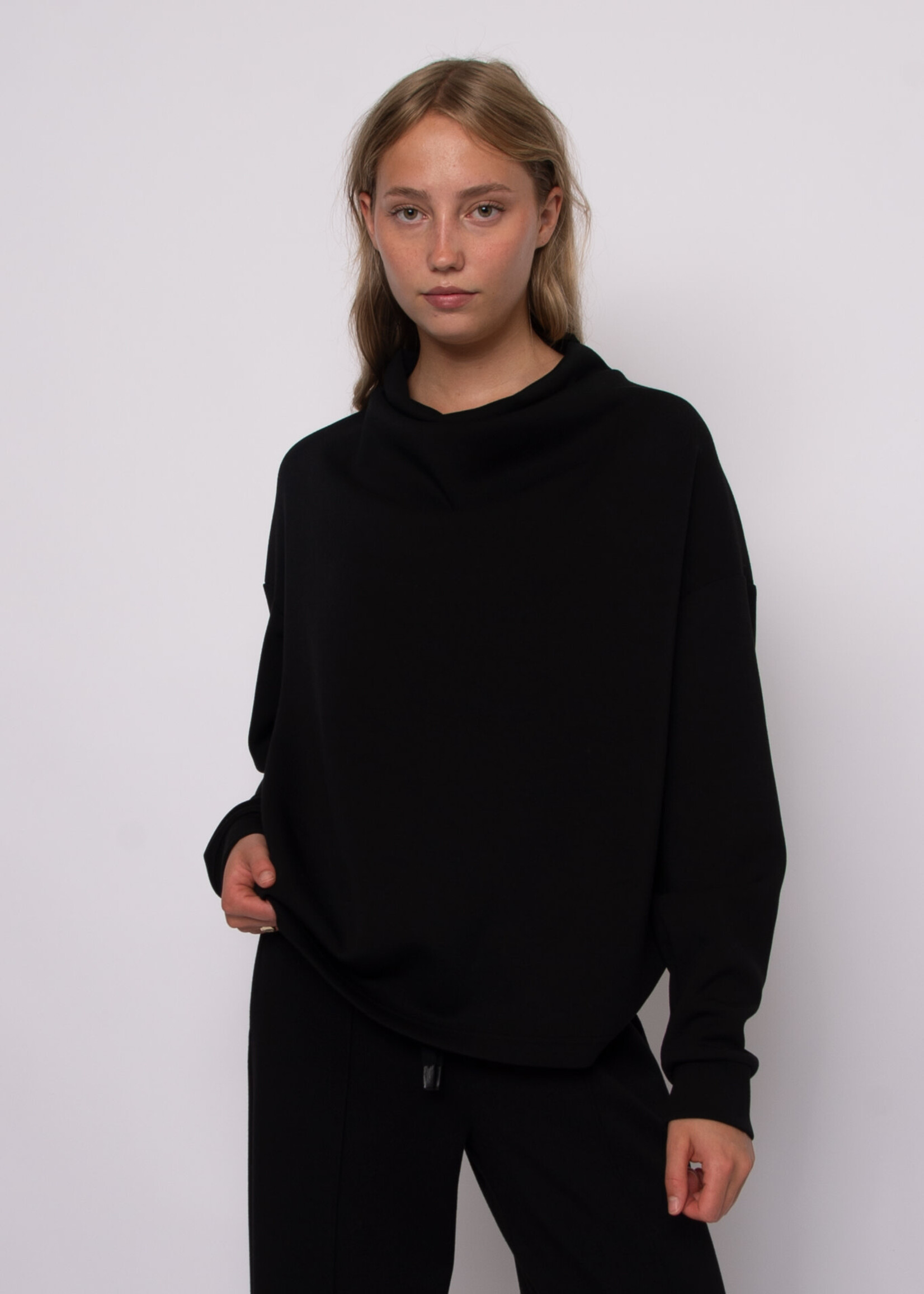 RD STYLE FREIZA SOFT KNIT FUNNEL NECK DRAPED PULLOVER