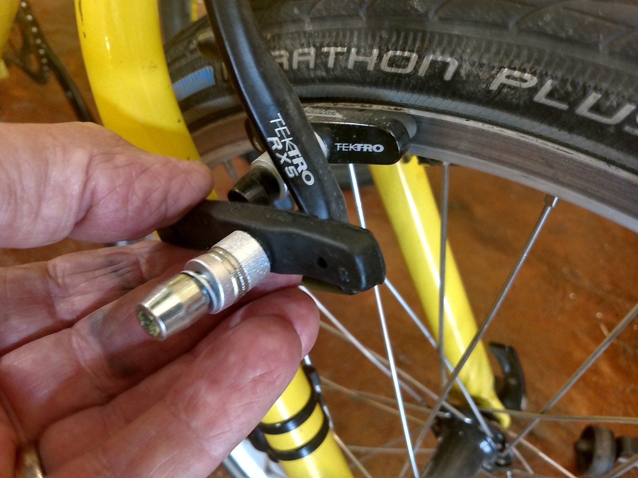 Service: Brake pad replacement, ea wheel