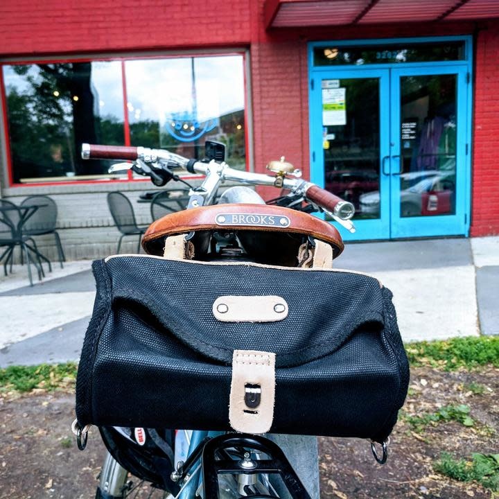 minnehaha saddle bag