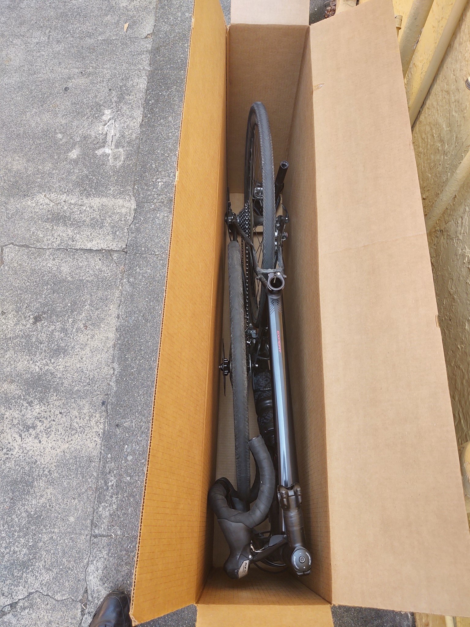 Ydmyg Evne glimt Bicycle Shipping Box, 54"x8.5"x28.5" for 700C road bike - BikePartners Bike  Shop